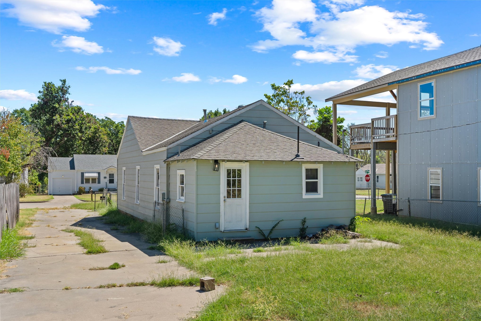 1563 S Oak Avenue Property Photo 24