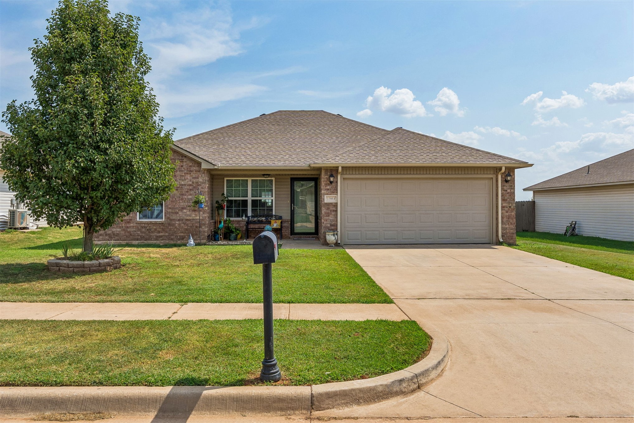 1304 Granite Lane Property Photo 1
