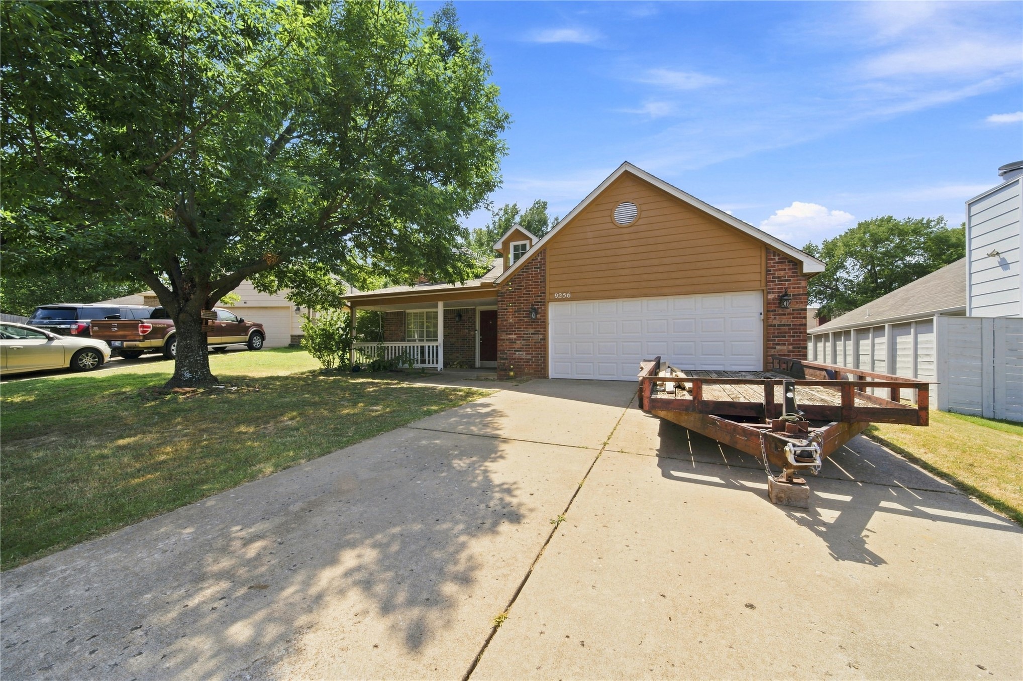 9256 S 85th East Avenue Property Photo 3