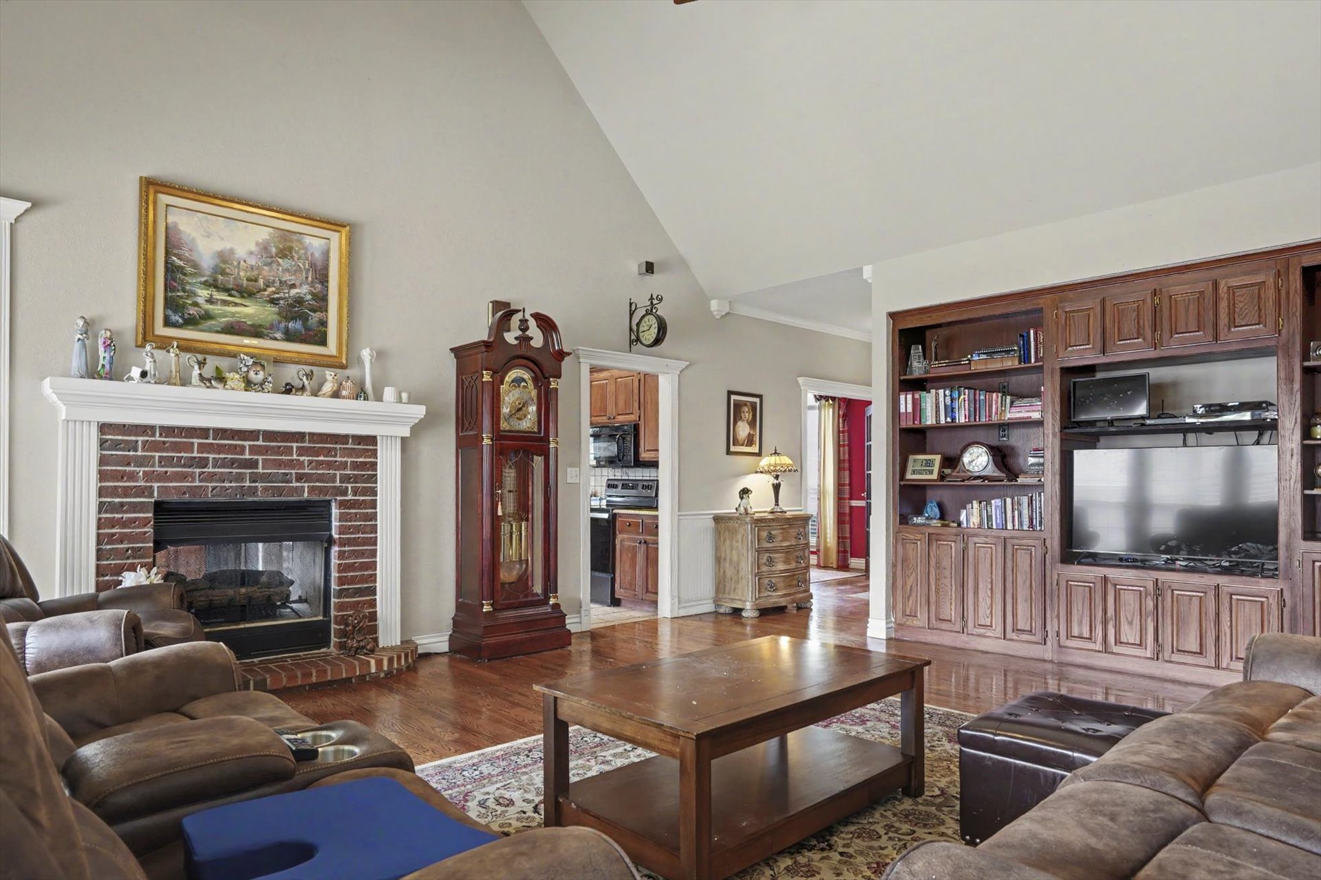 1109 W Granger Street Property Photo 6