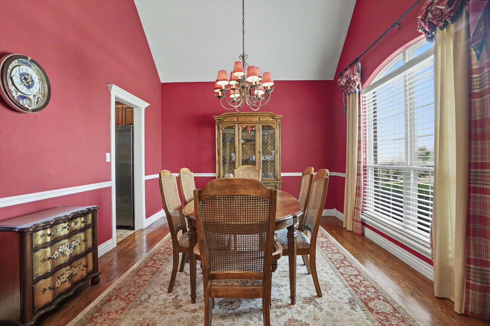 1109 W Granger Street Property Photo 15