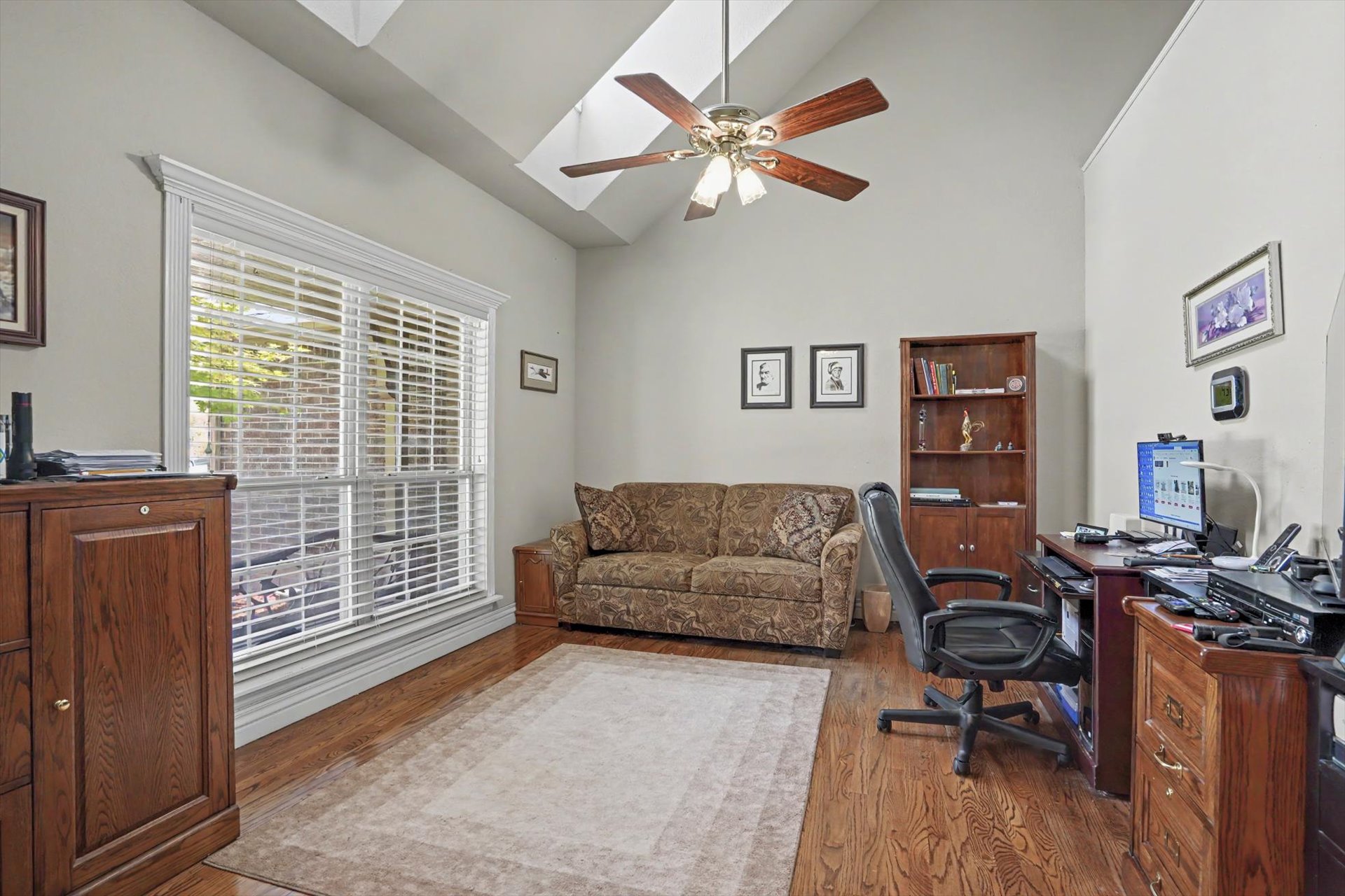 1109 W Granger Street Property Photo 18