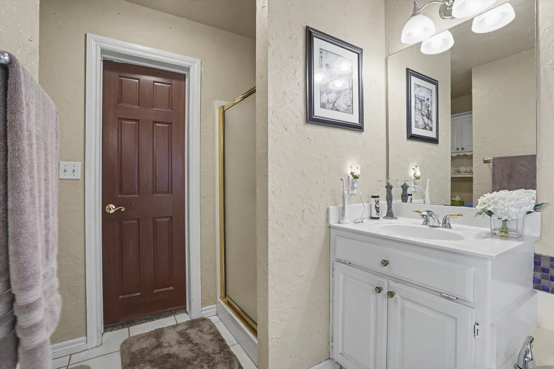1109 W Granger Street Property Photo 24