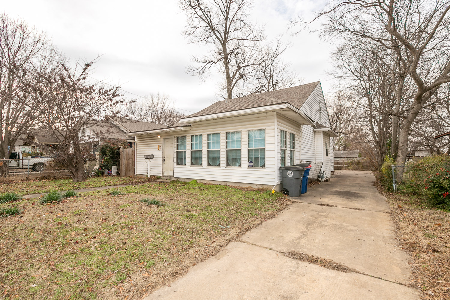 516 S Yorktown Avenue Property Photo 2