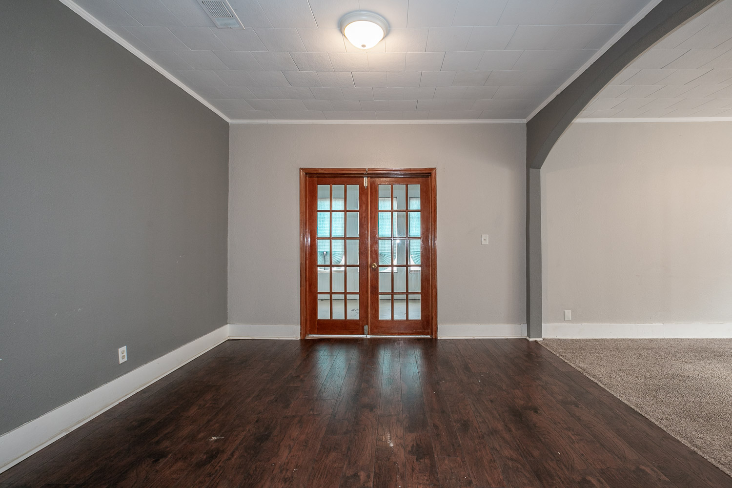 516 S Yorktown Avenue Property Photo 3