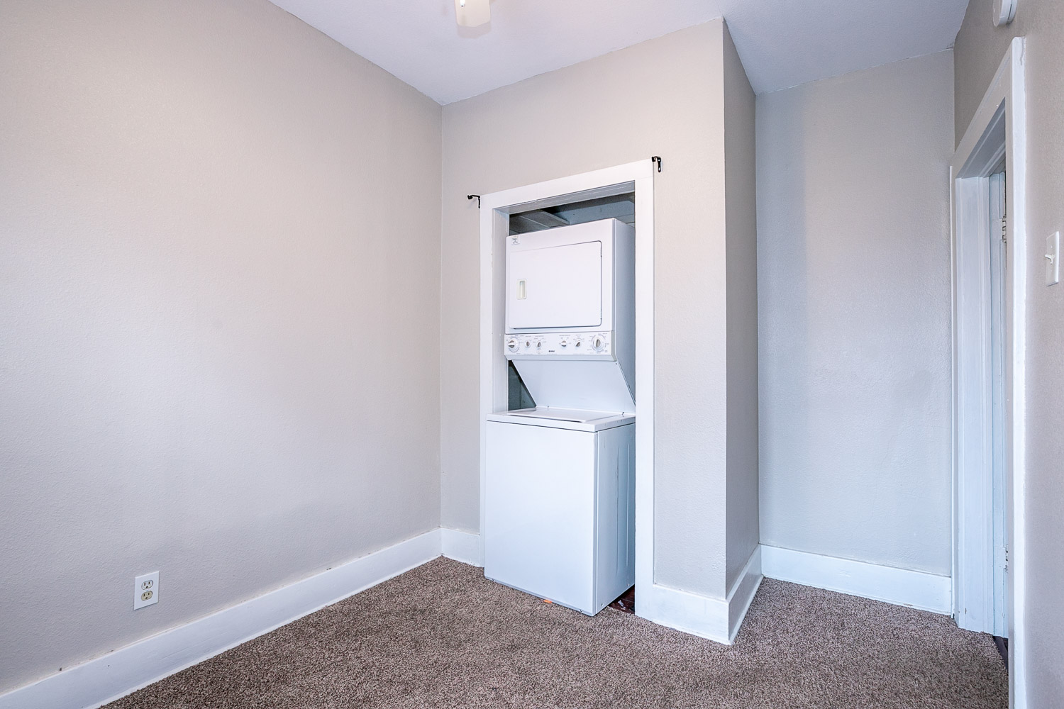 516 S Yorktown Avenue Property Photo 12