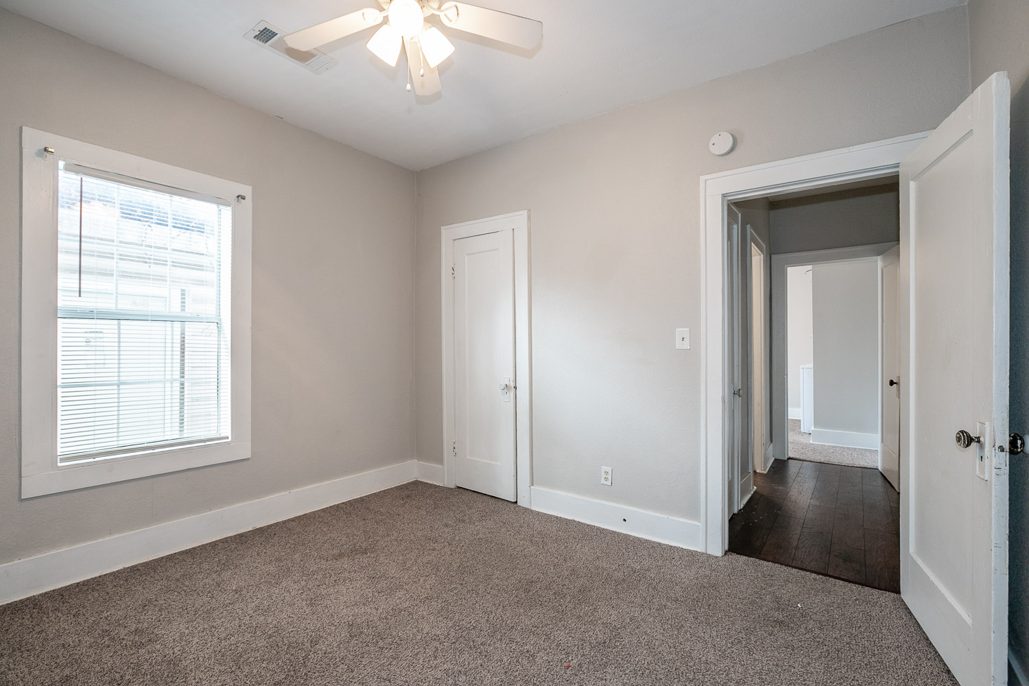 516 S Yorktown Avenue Property Photo 15