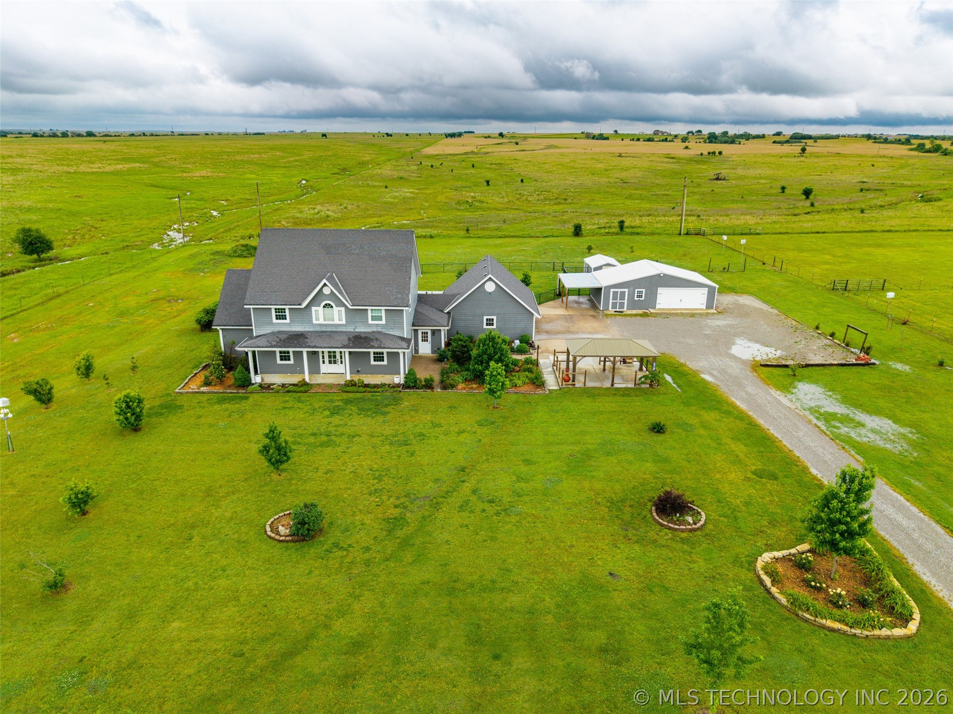 650 Ne Bison Road Property Photo 54