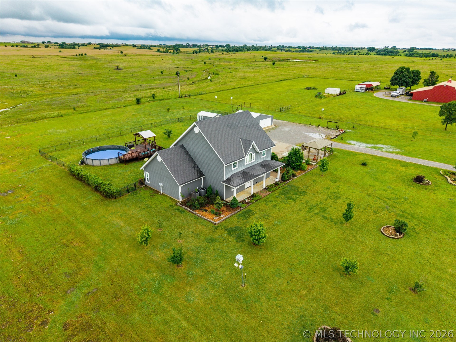650 Ne Bison Road Property Photo 55