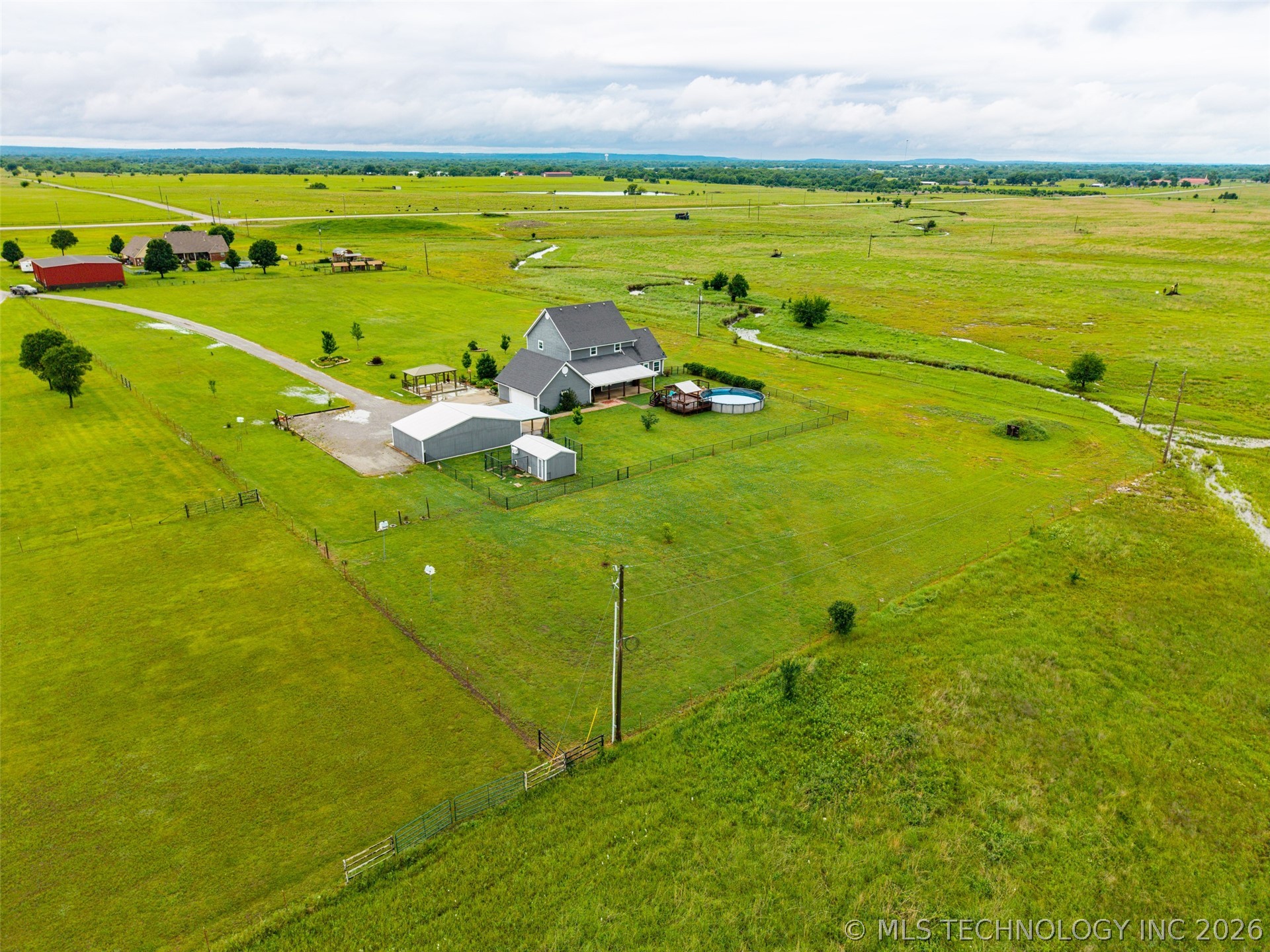 650 Ne Bison Road Property Photo 56