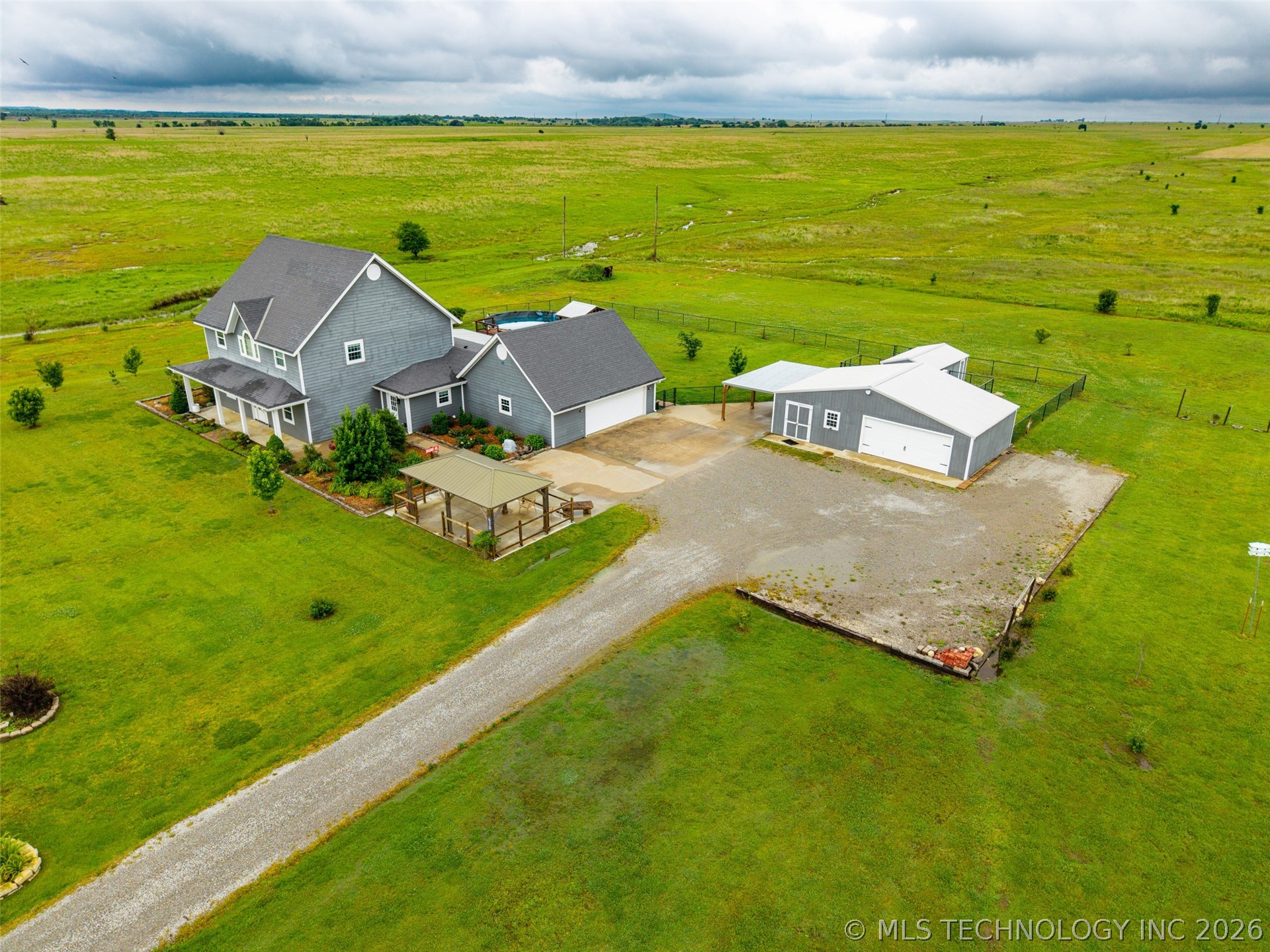 650 Ne Bison Road Property Photo 58