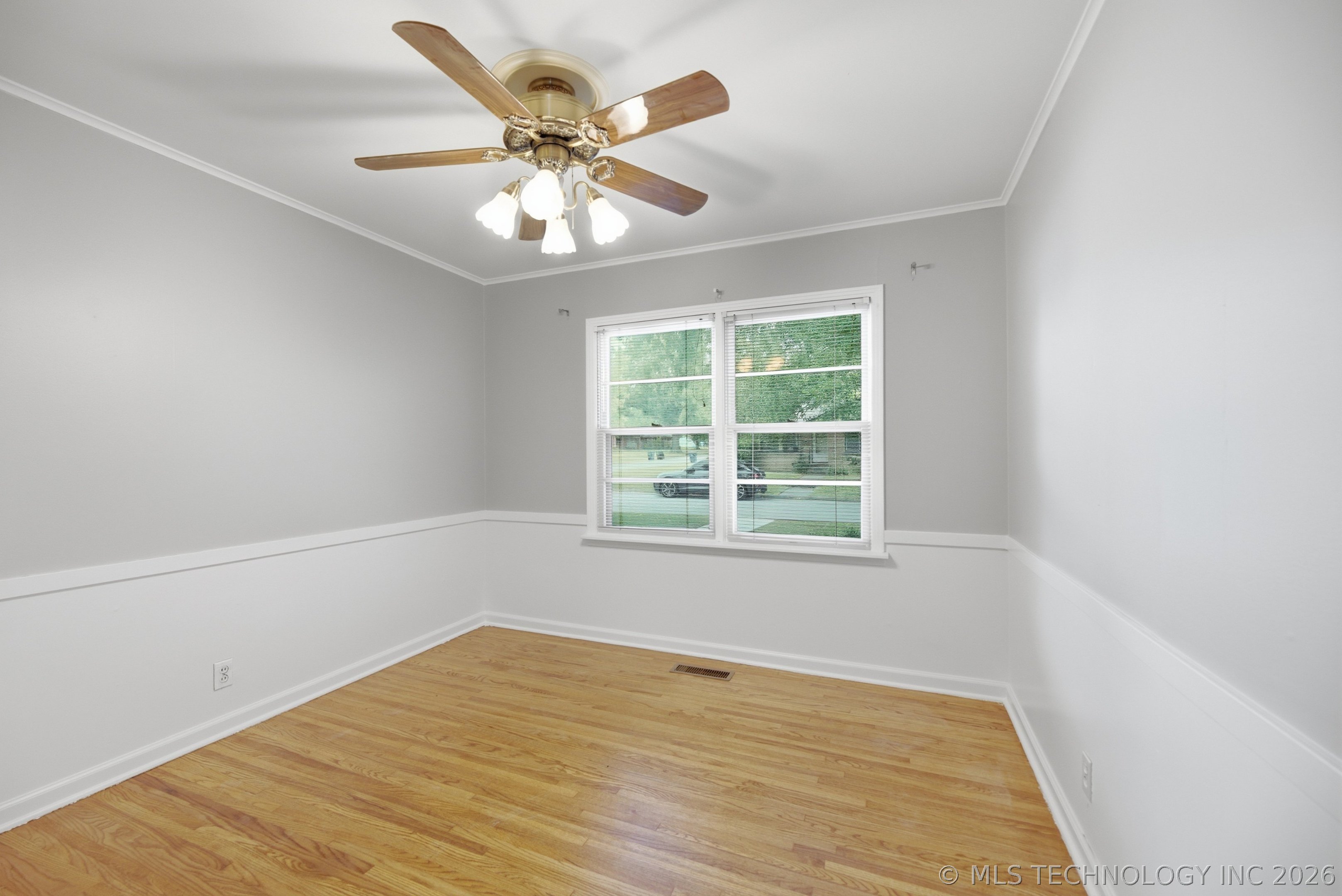 4504 E 25th Place Property Photo 17