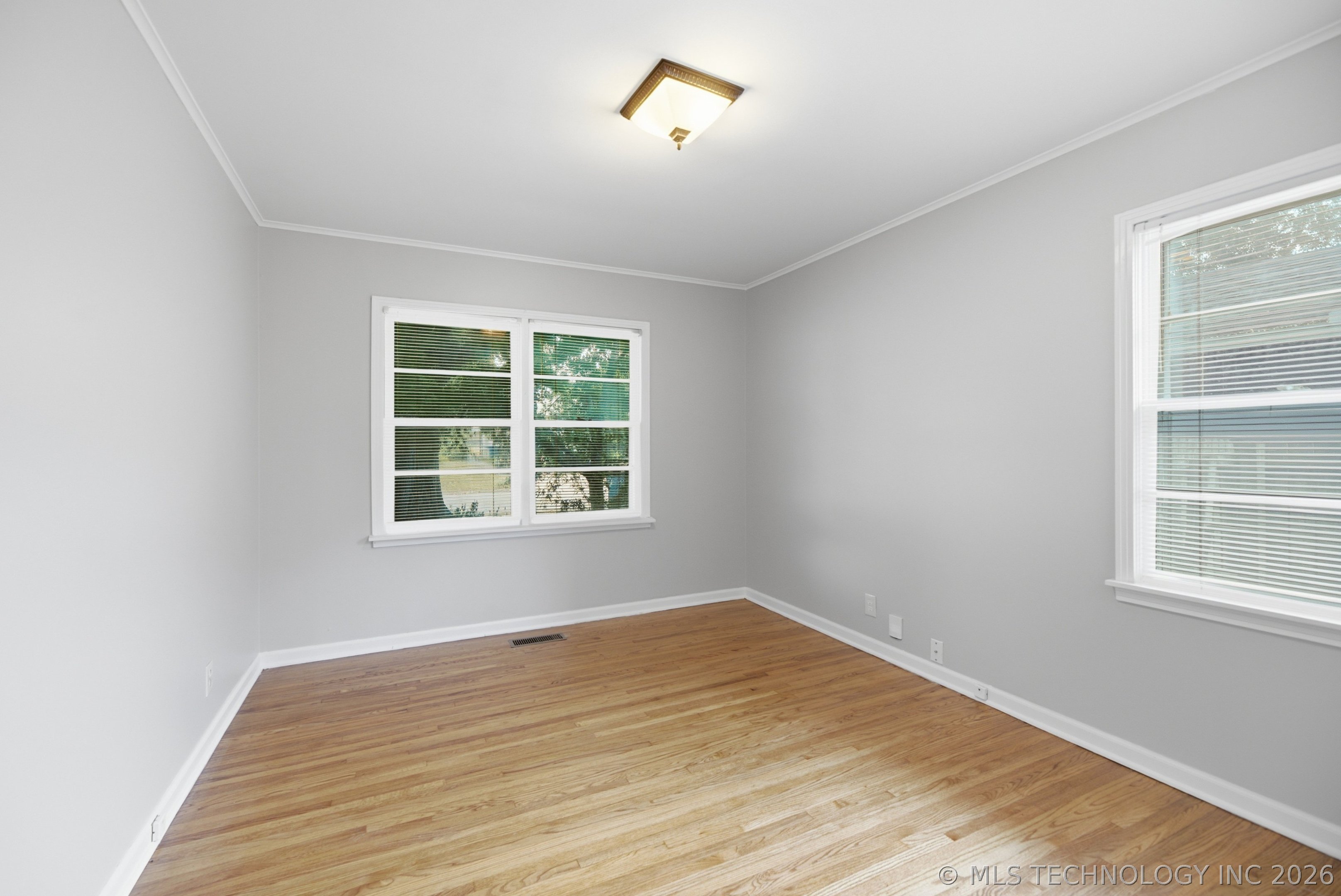 4504 E 25th Place Property Photo 19