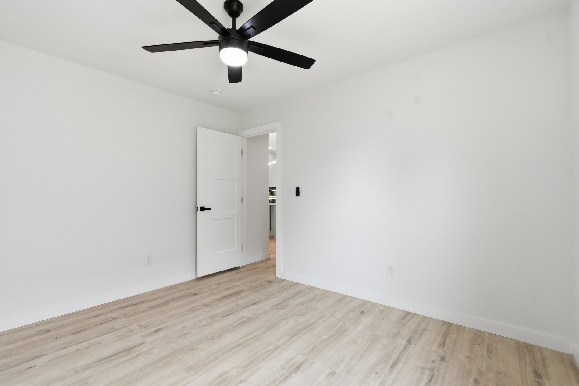 4001 Rolling Oaks Drive Property Photo 29
