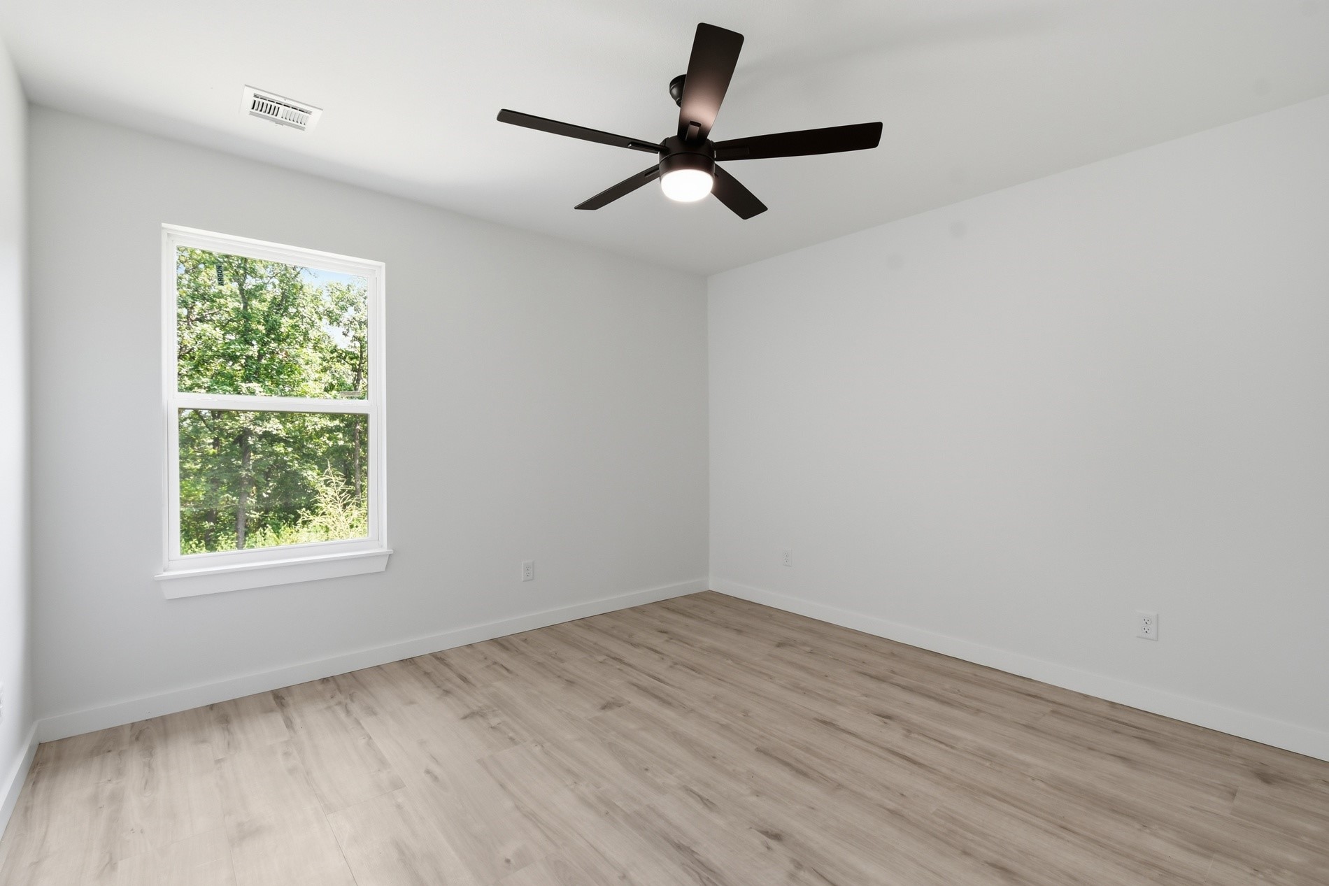 4001 Rolling Oaks Drive Property Photo 32