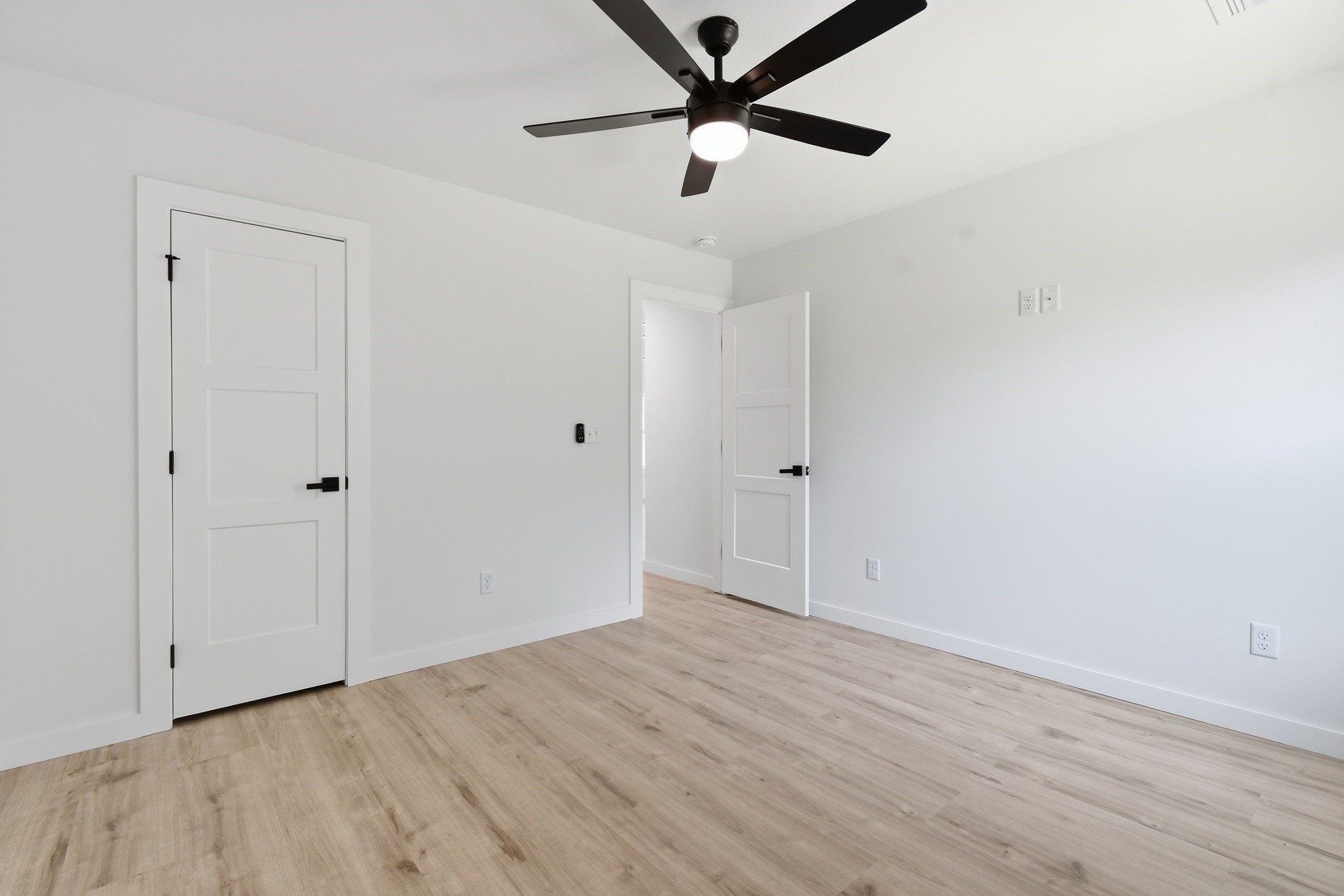 4001 Rolling Oaks Drive Property Photo 33