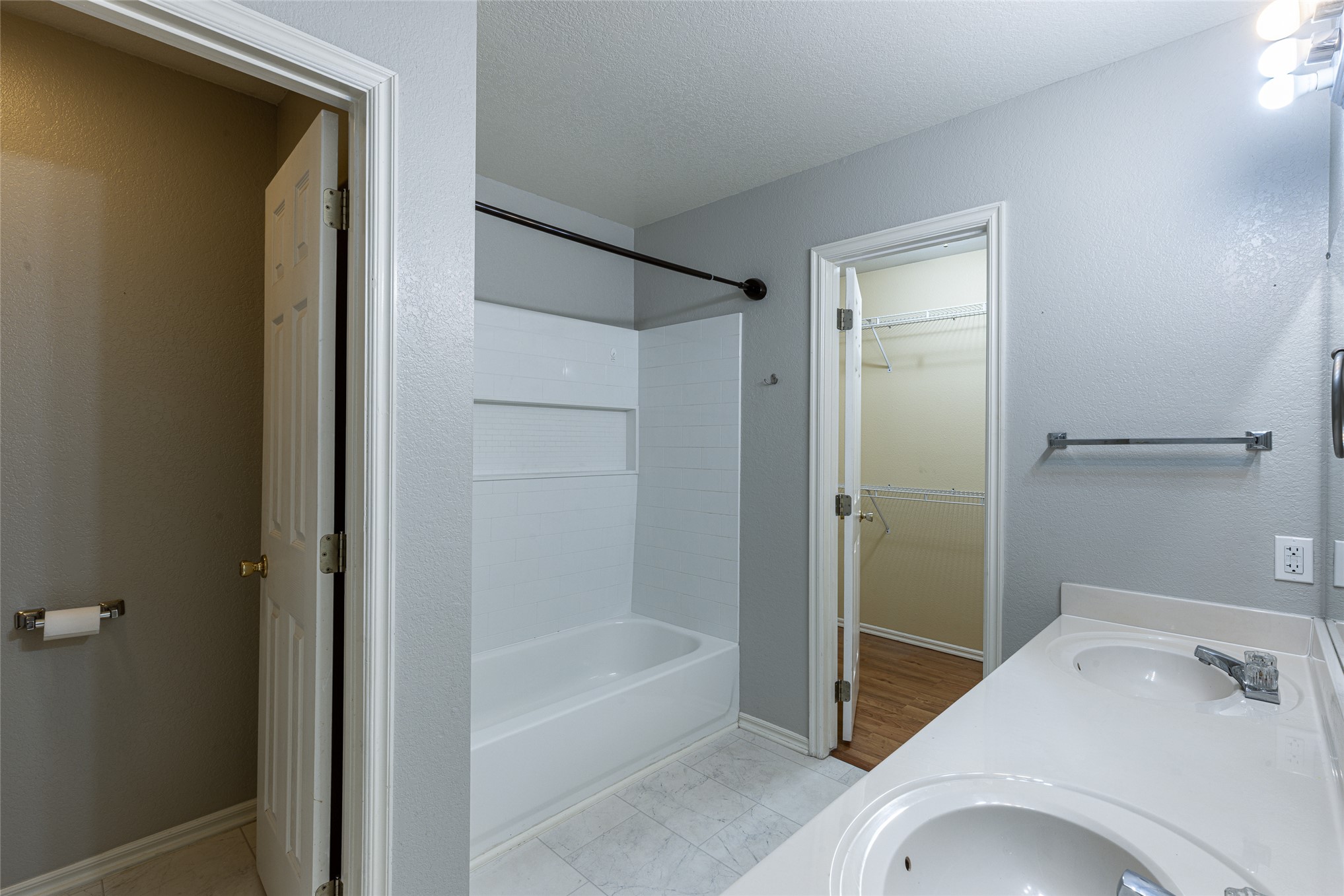 8202 E Lindy Lane Property Photo 17