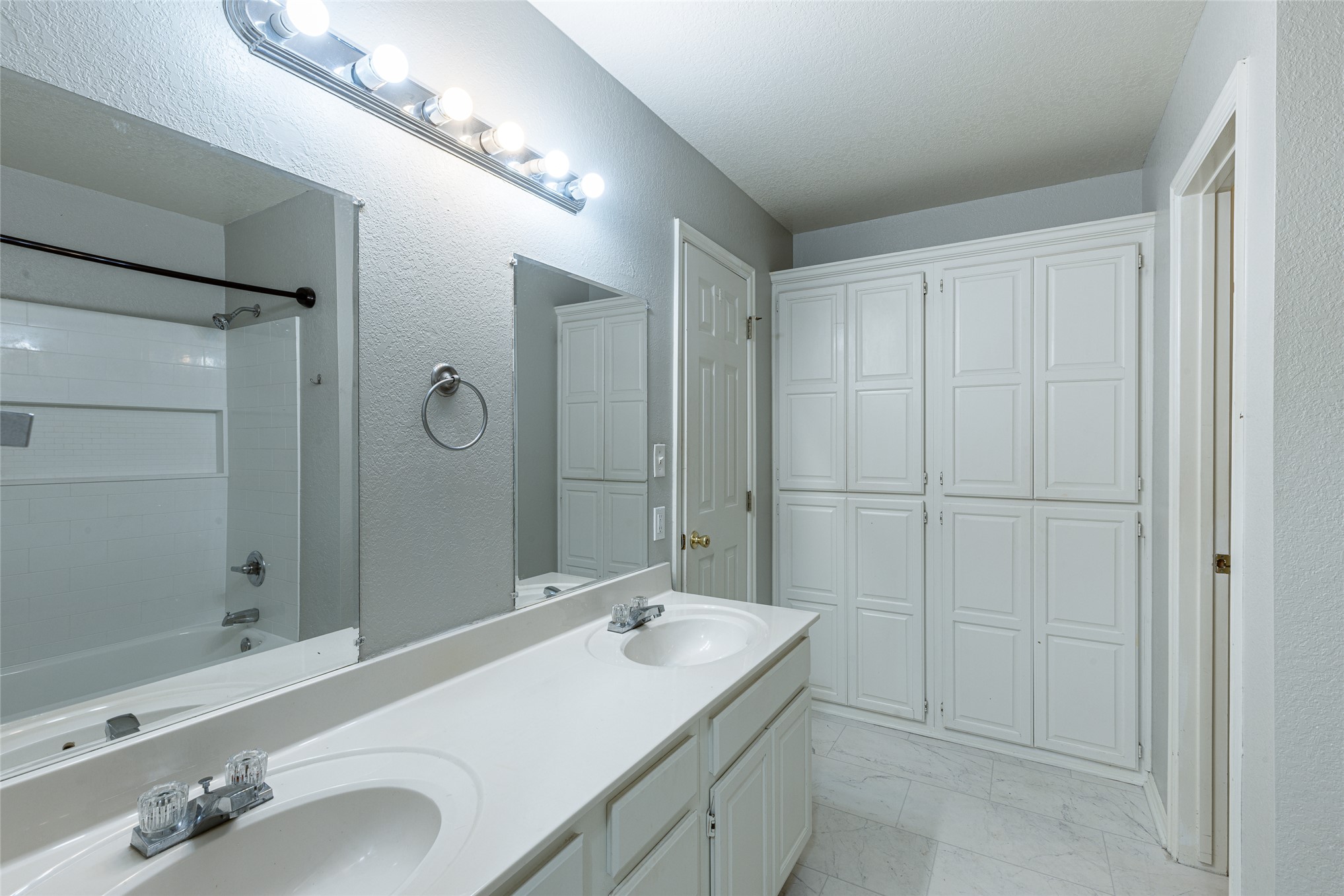 8202 E Lindy Lane Property Photo 18