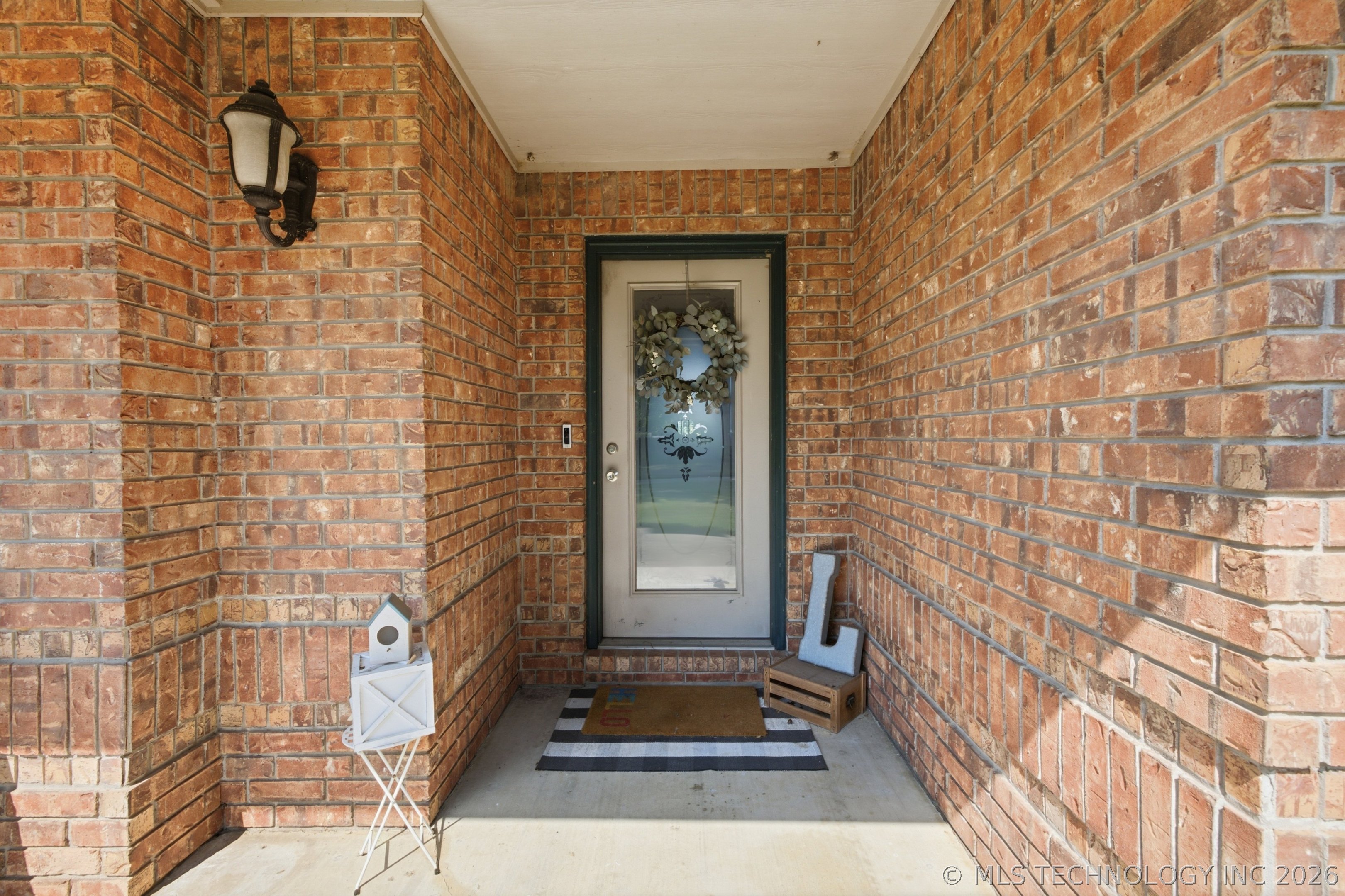 208 Heritage Court Property Photo 3