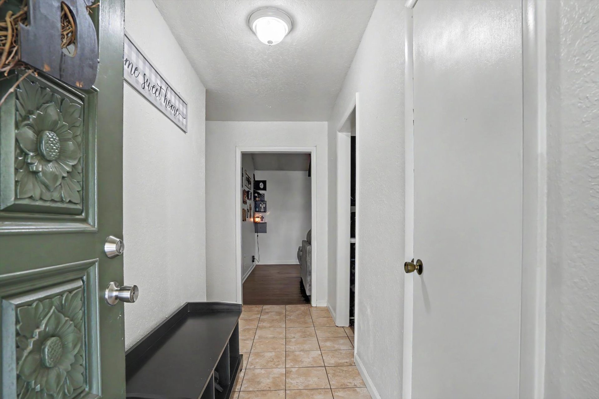 2508 W Iola Street Property Photo 4