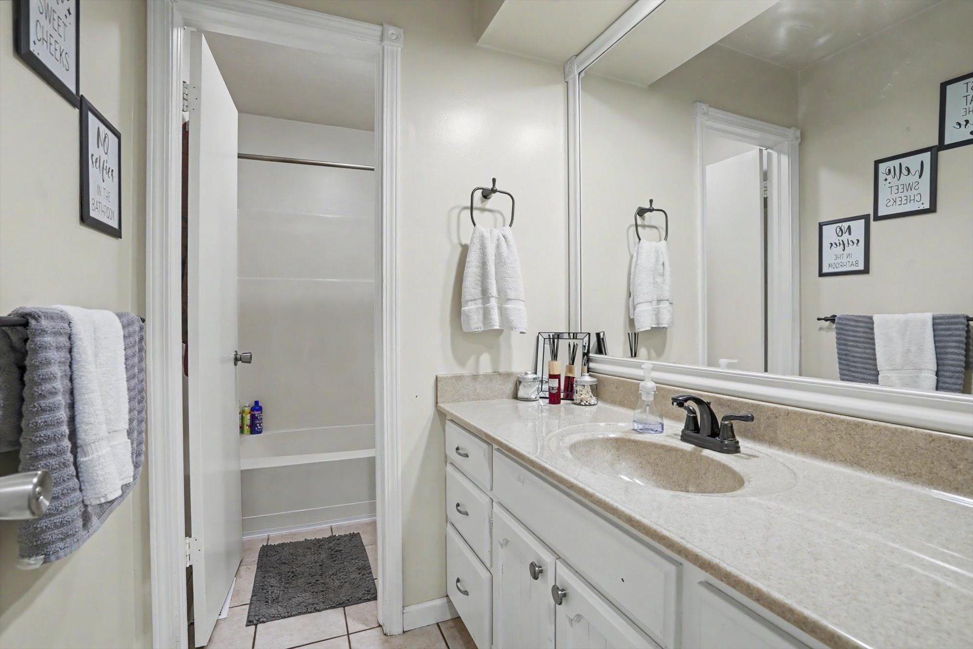2508 W Iola Street Property Photo 19