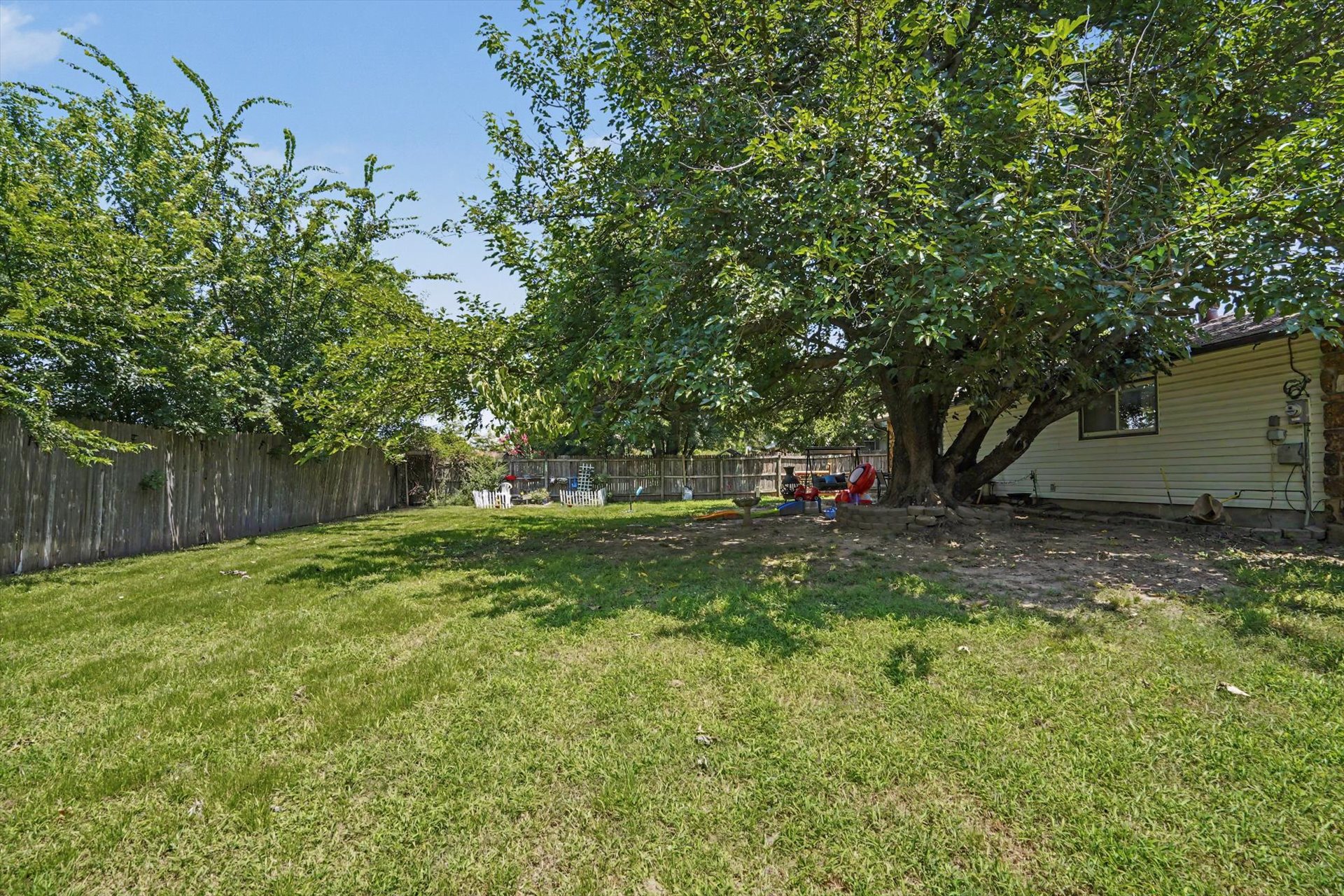 2508 W Iola Street Property Photo 23
