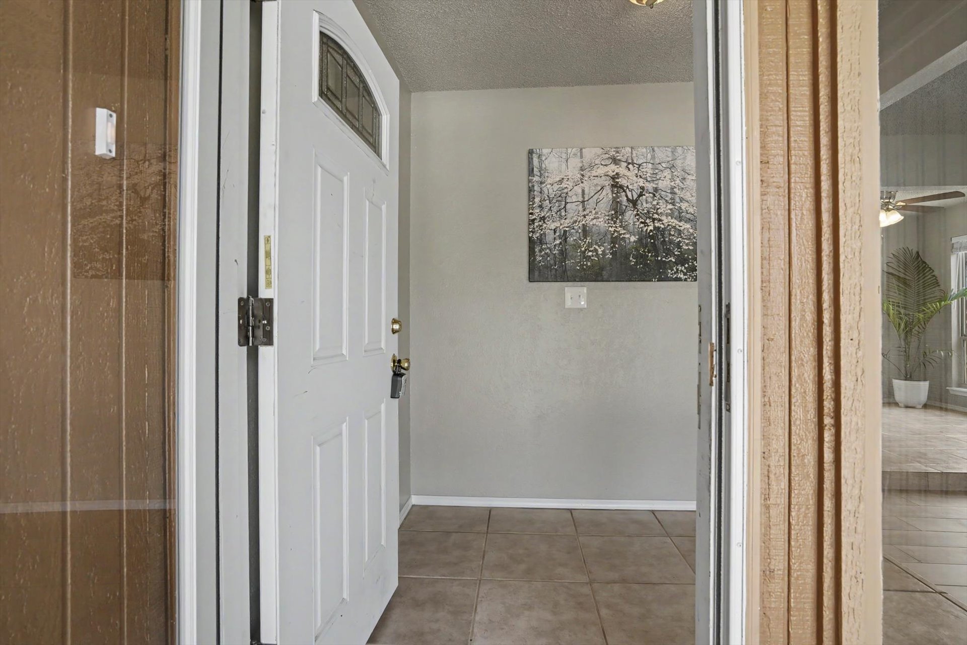 3028 W 69th Street Property Photo 3