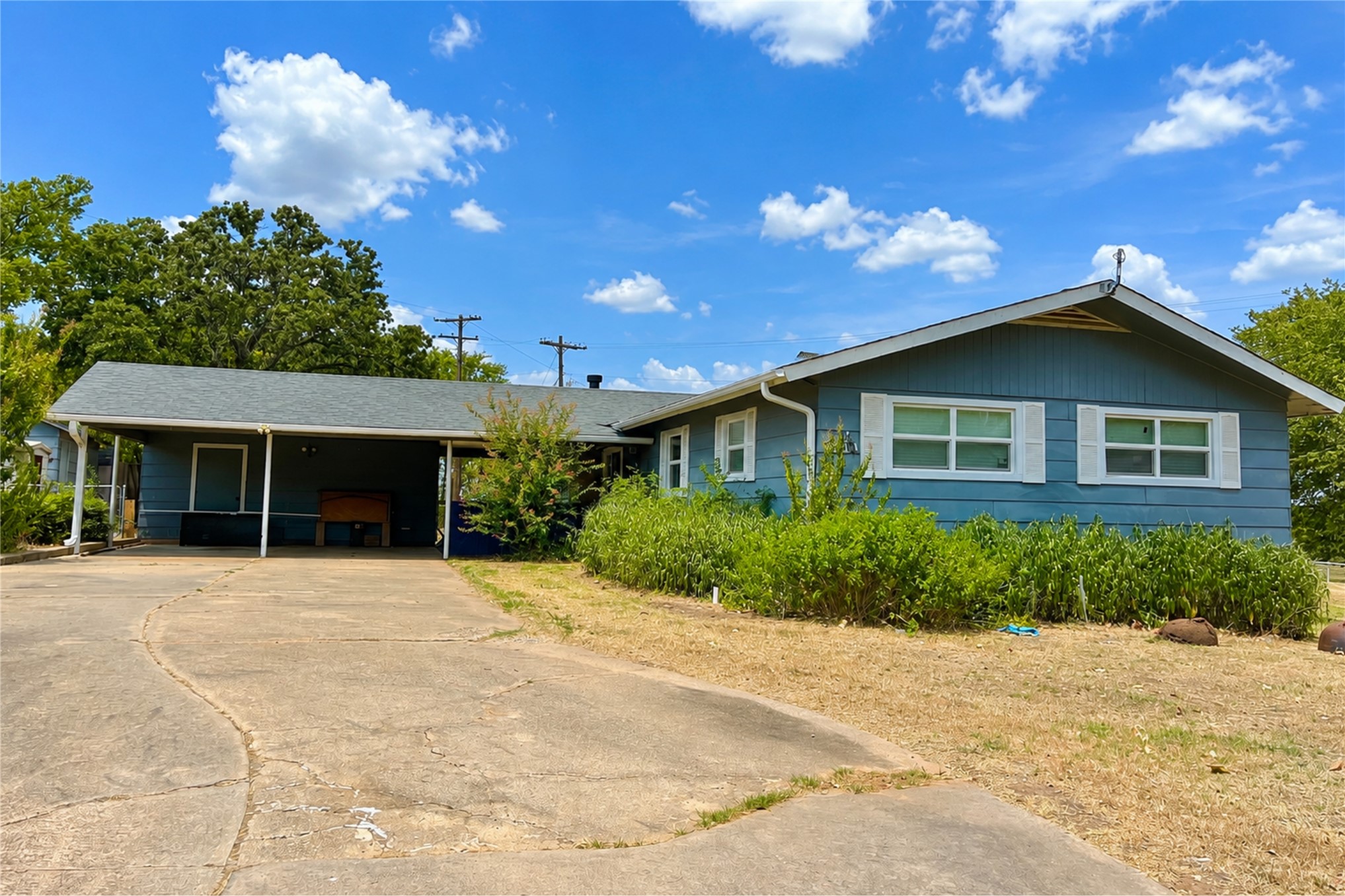 225 Ruth Street Property Photo 1