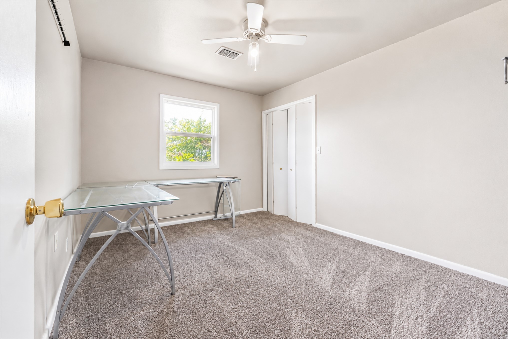 225 Ruth Street Property Photo 8
