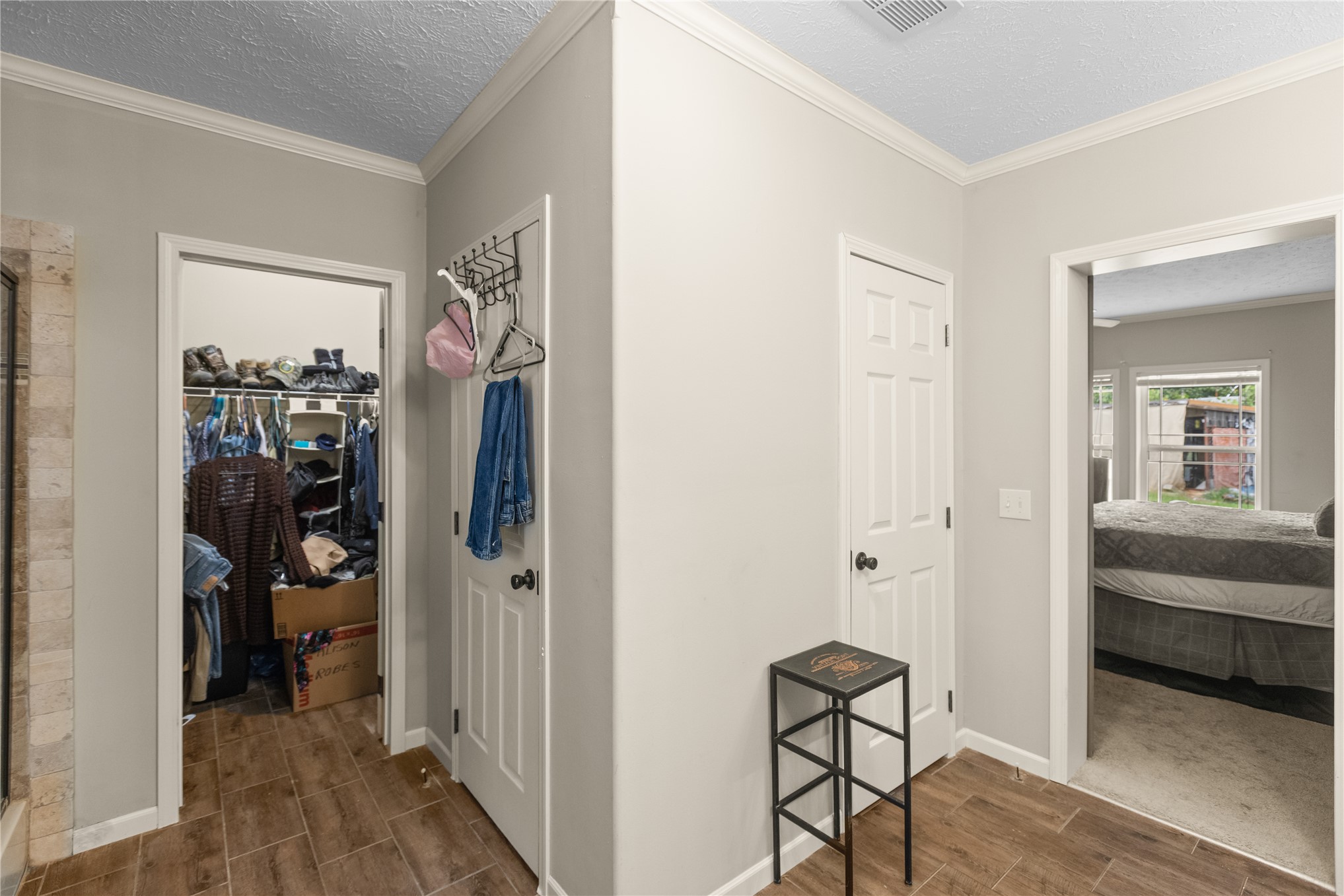 1800 2110 Road Property Photo 2