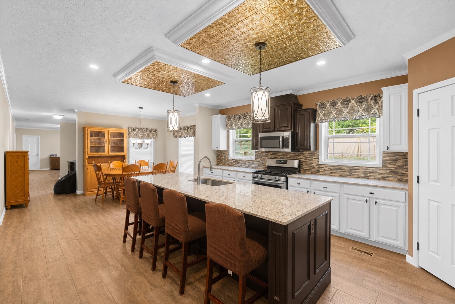 1800 2110 Road Property Photo 8