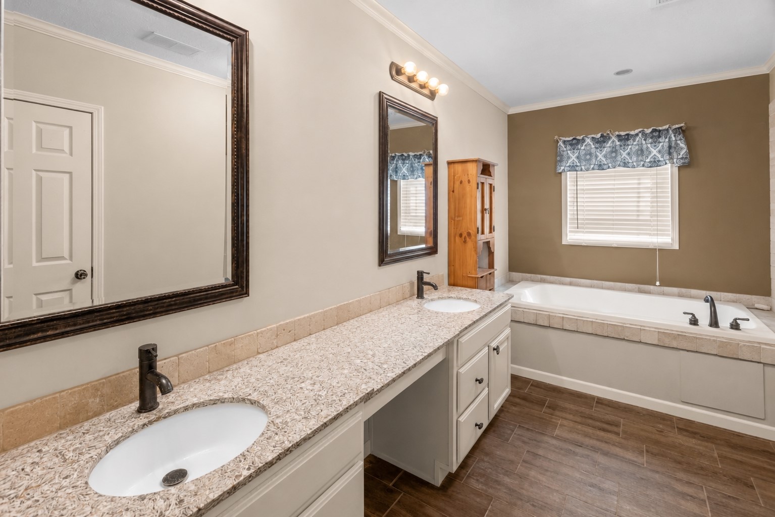 1800 2110 Road Property Photo 13