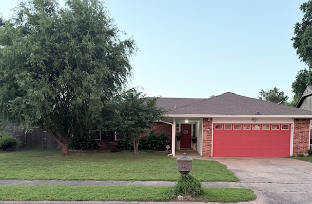 2220 W Louisville Street Property Photo 1