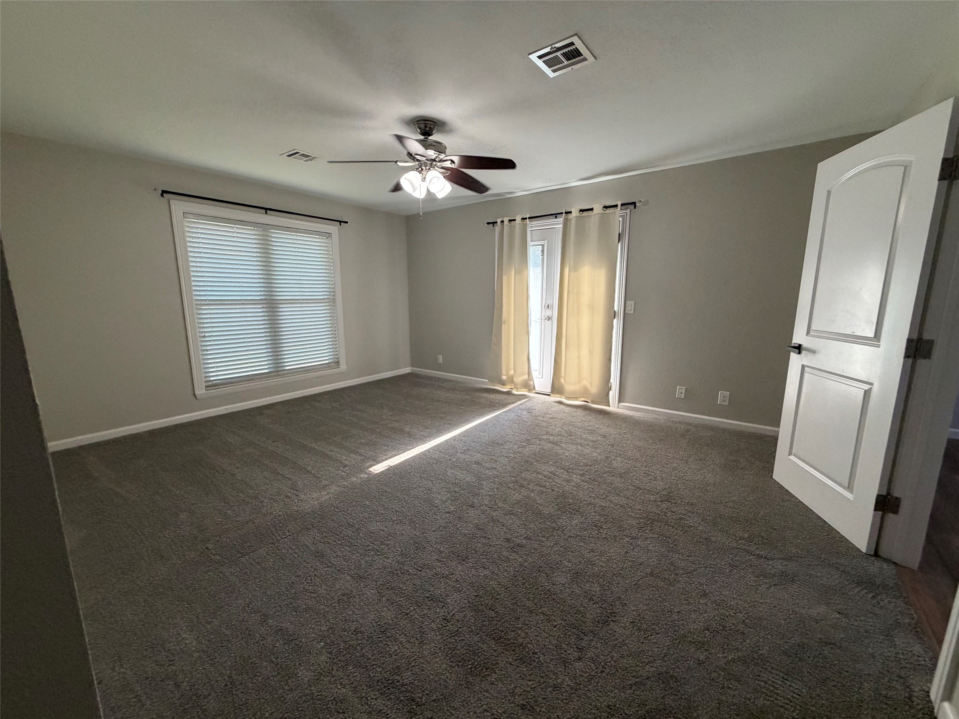 9814 E 37th Court Property Photo 15