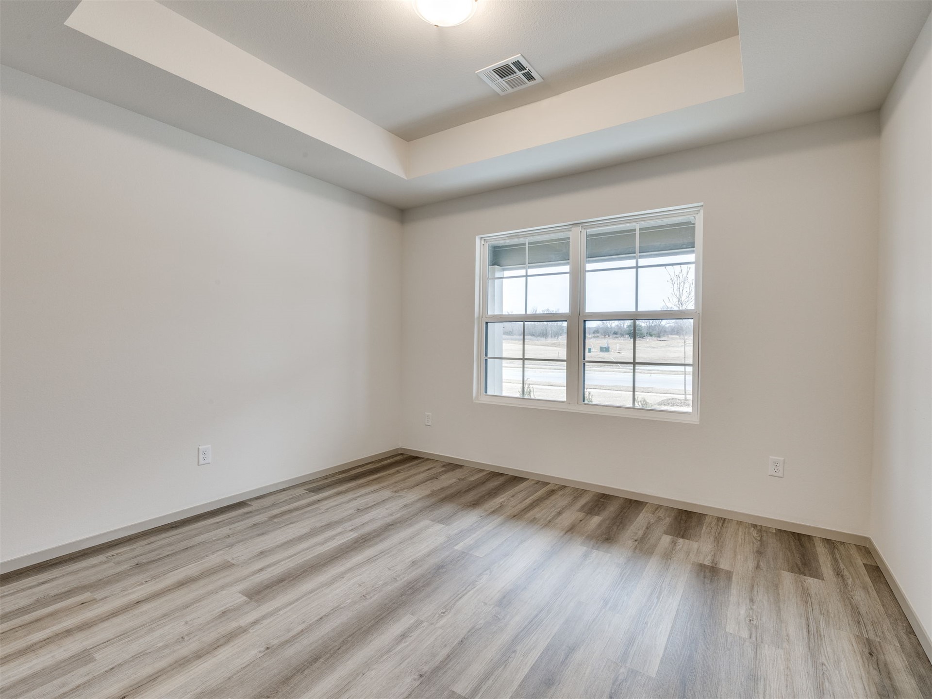 14757 S College Place Property Photo 6