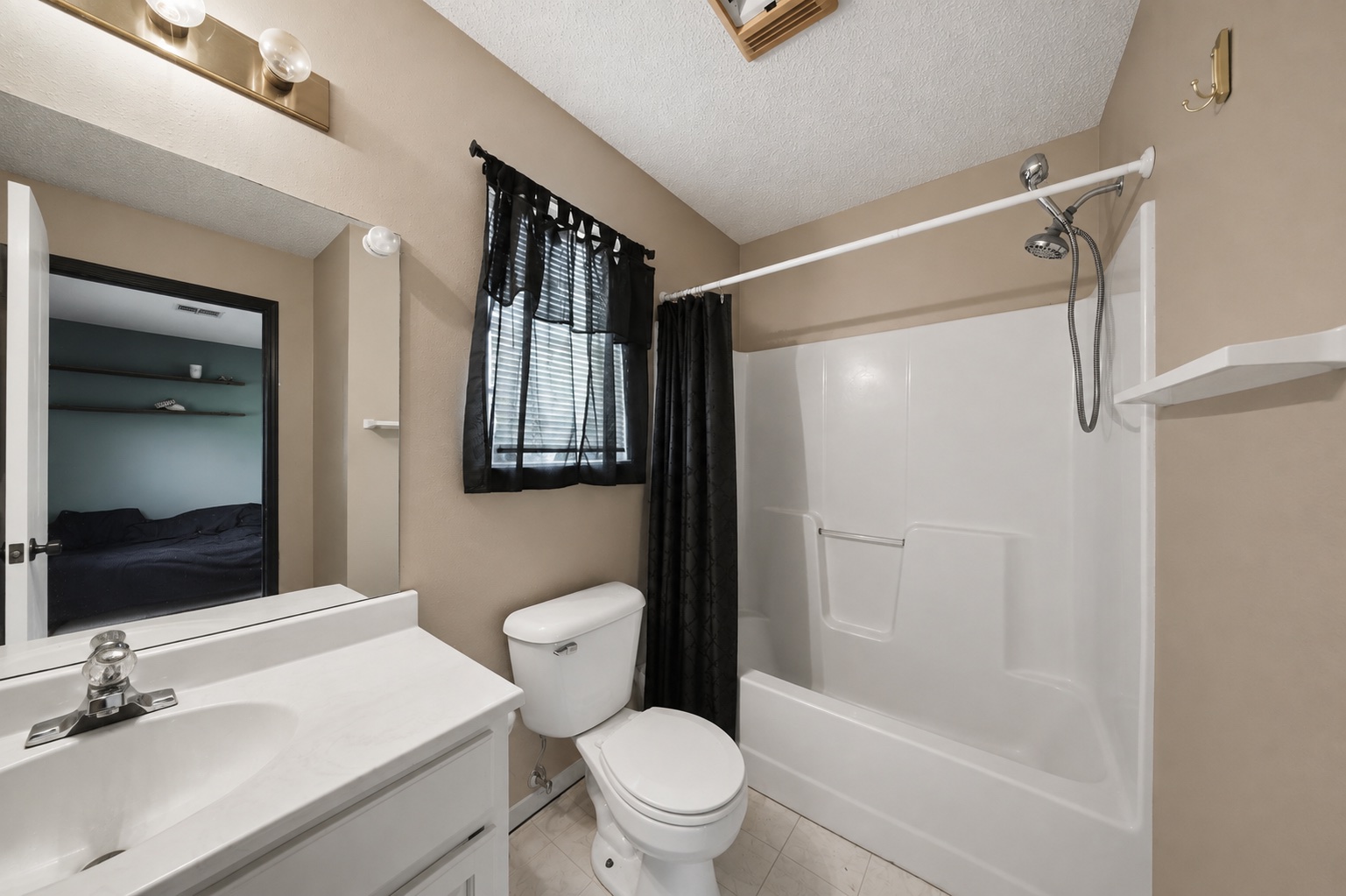 319 Mockingbird Property Photo 12