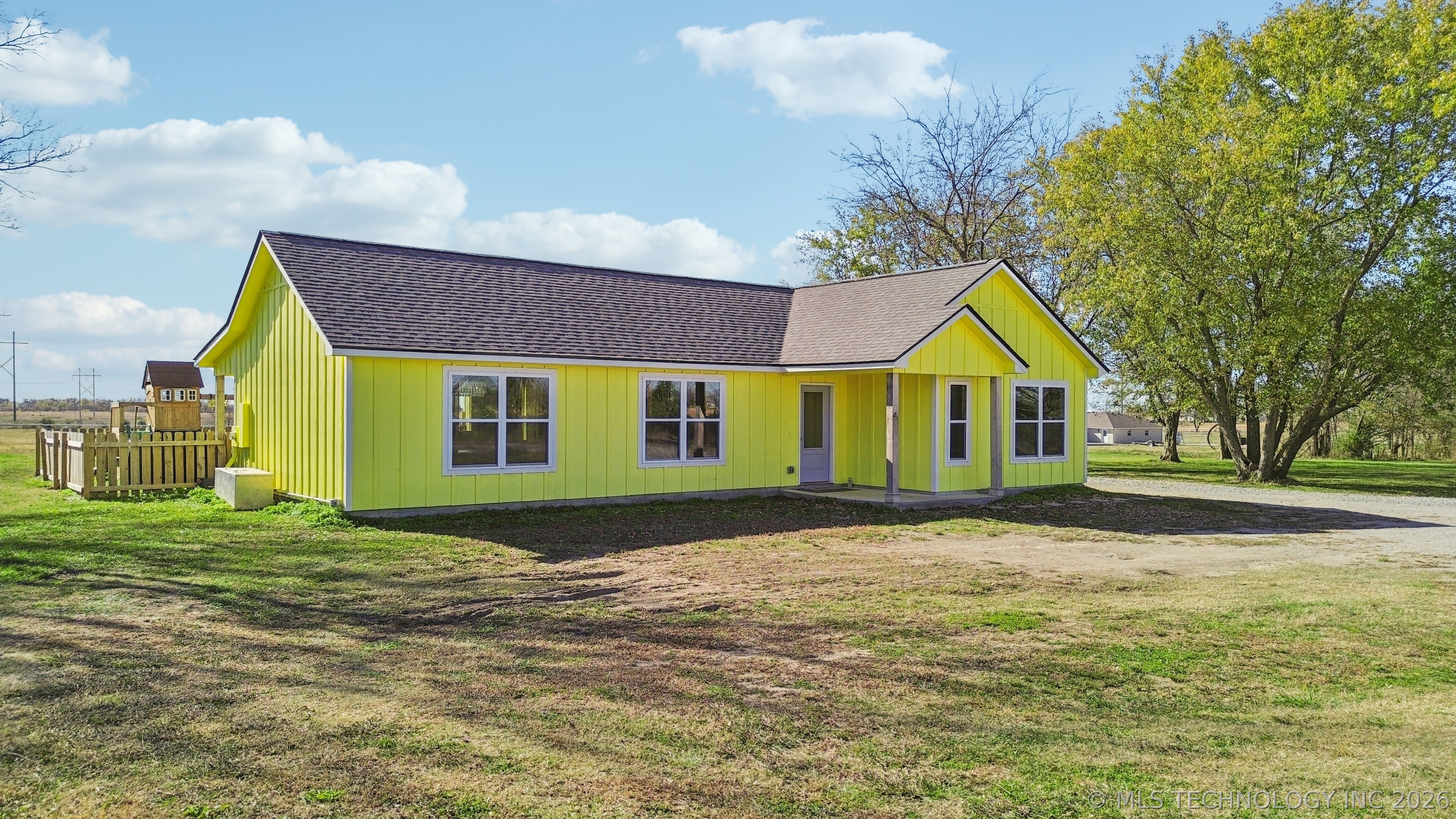 2152 E 430 Road Property Photo 1