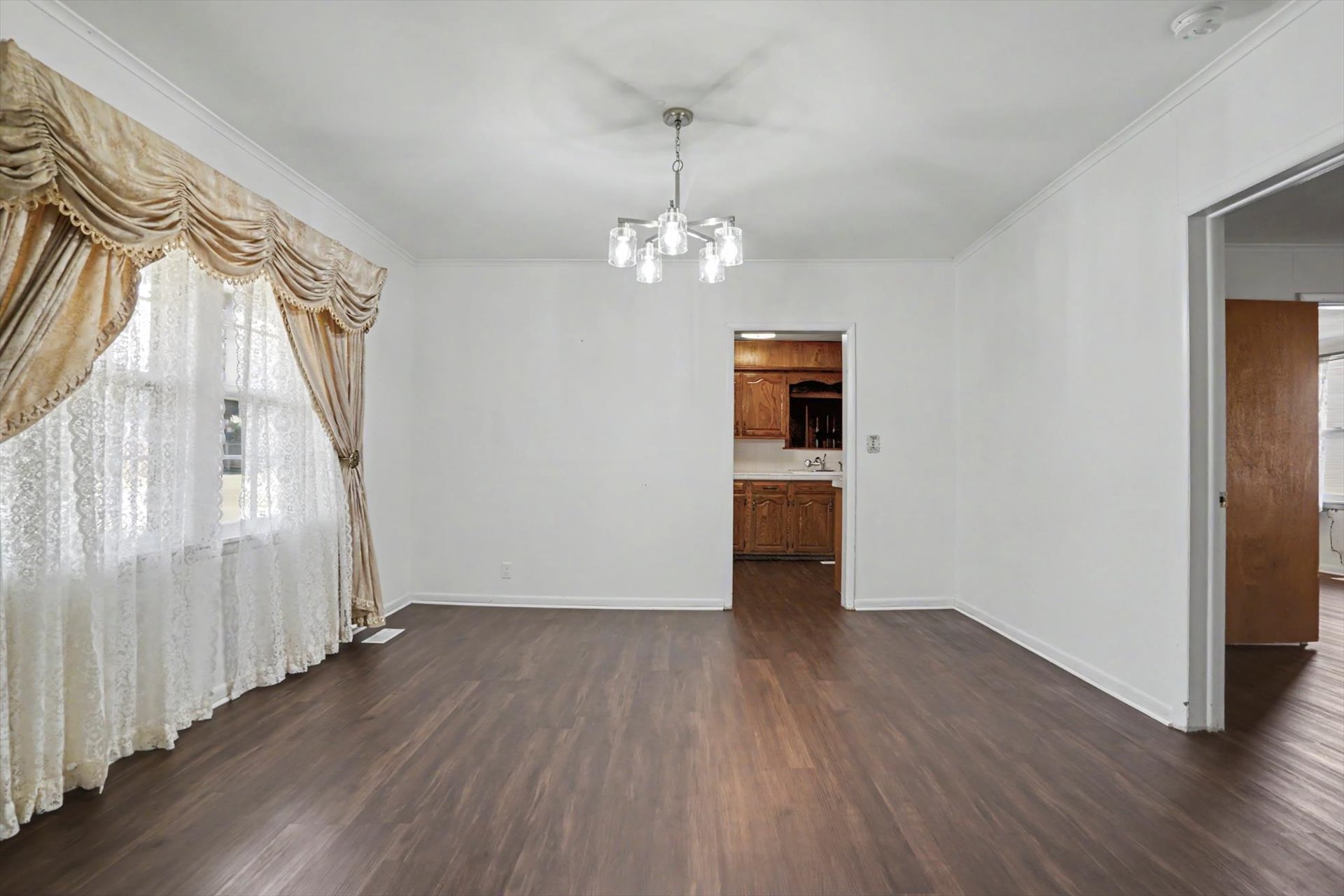 701 S Oklahoma Street Property Photo 7