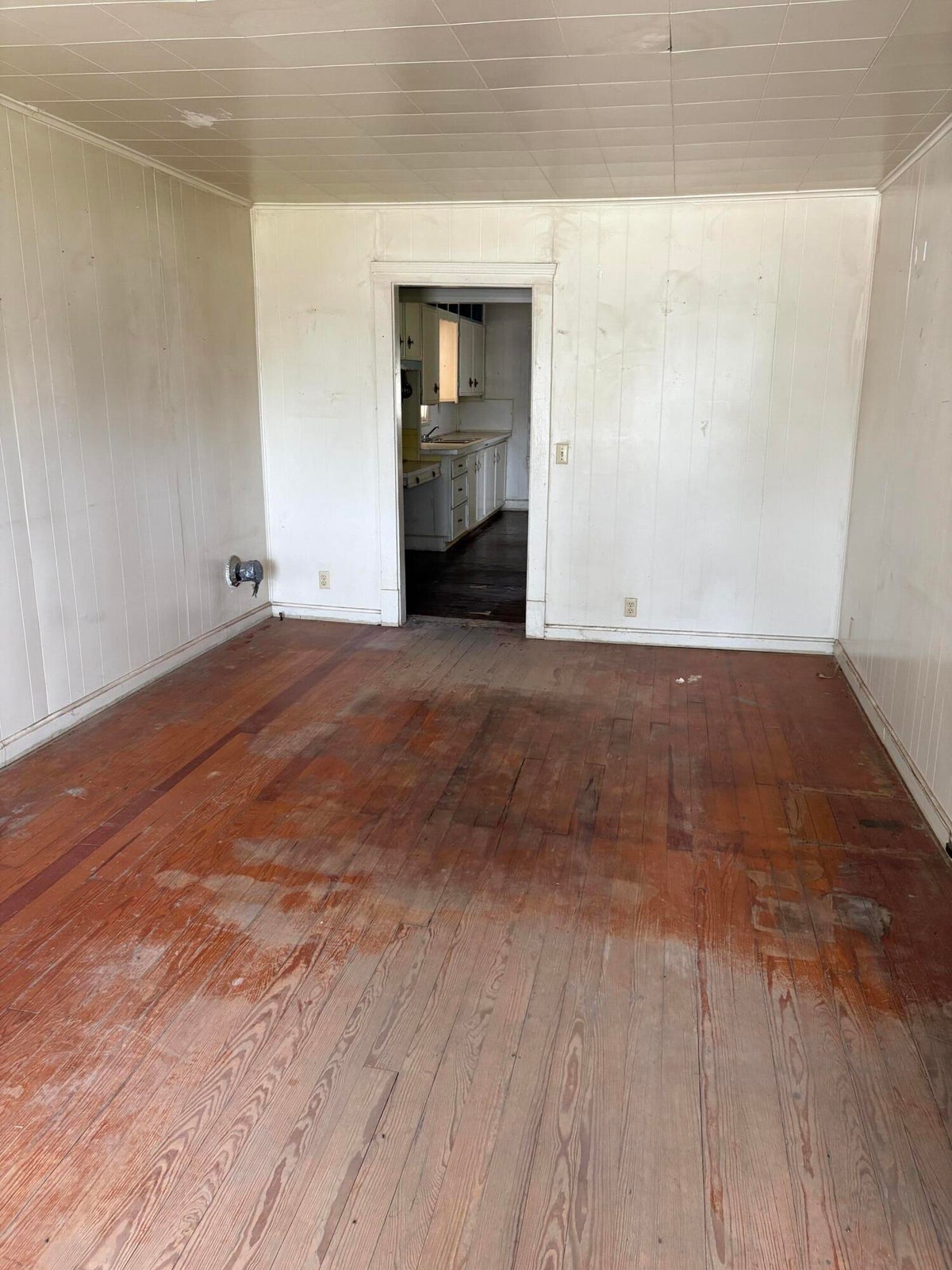 214 S Main Street Property Photo 6