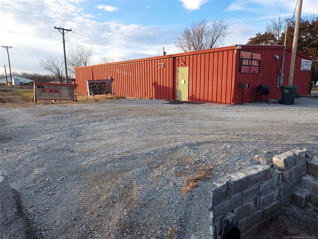 292 E 4th Avenue Property Photo 1
