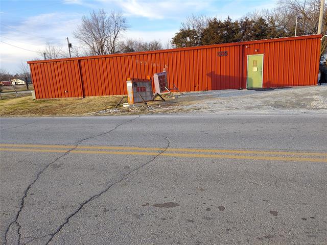 292 E 4th Avenue Property Photo 2