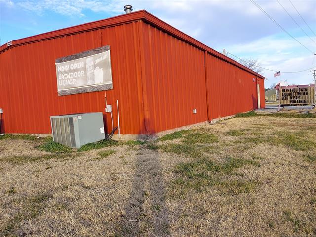 292 E 4th Avenue Property Photo 18