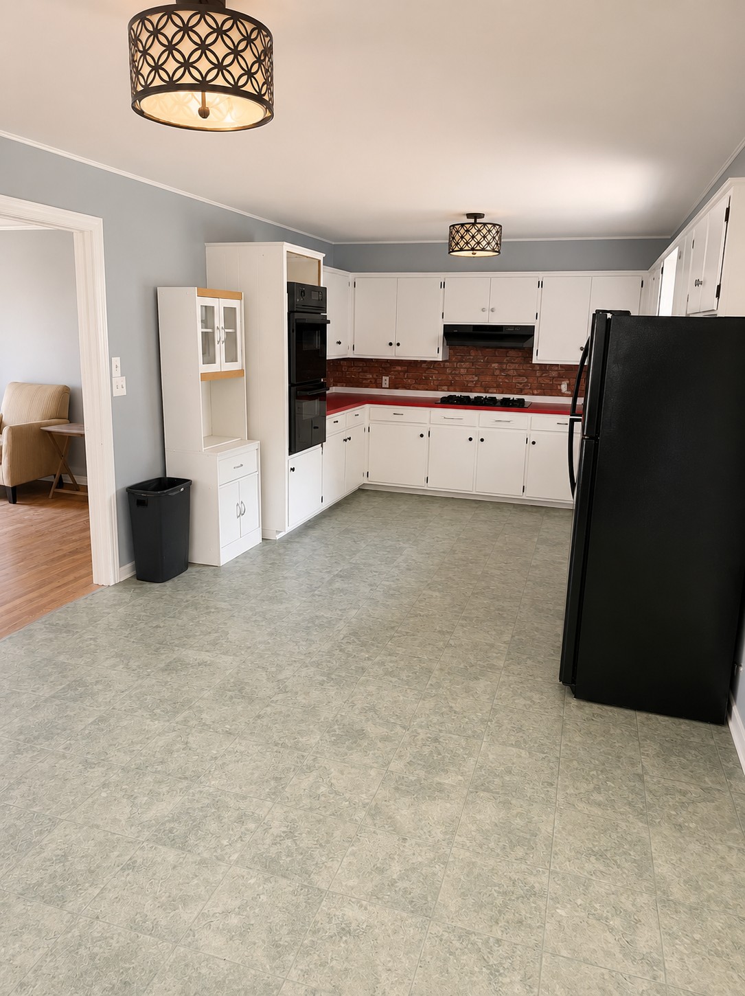 201 S Willis Street Property Photo 8