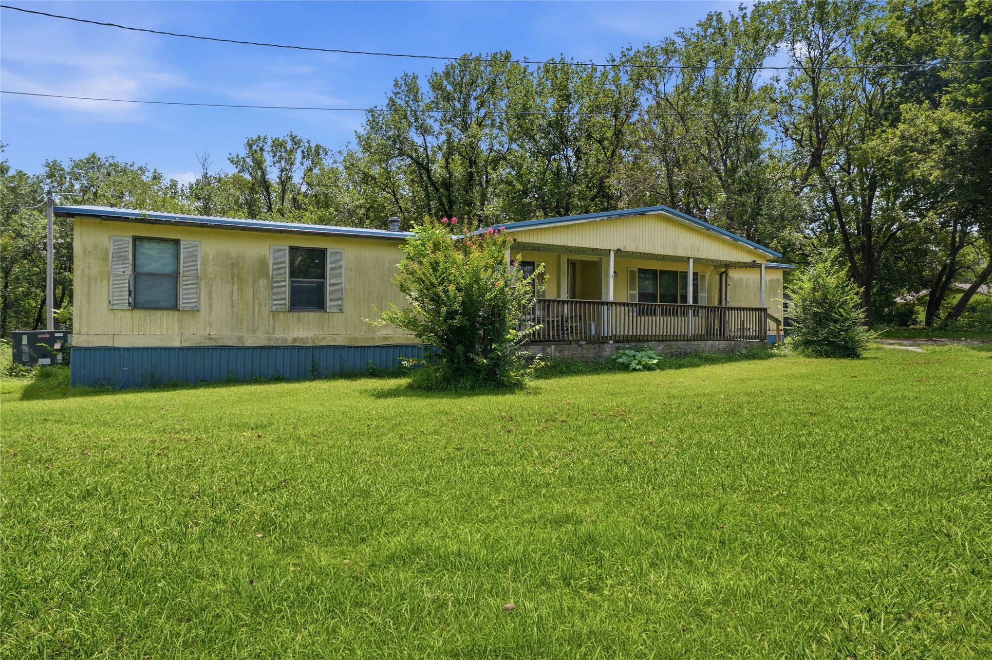 16874 E 570 Road N Property Photo 2