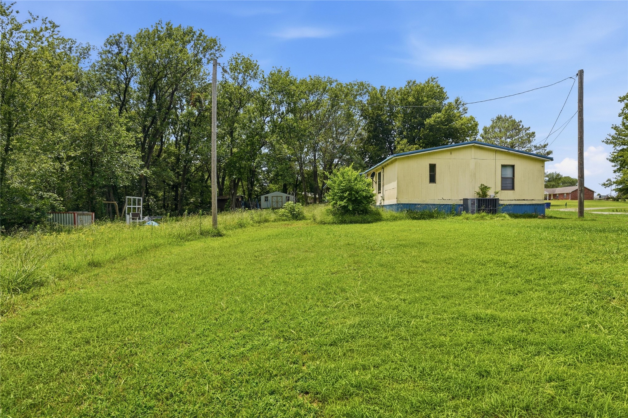 16874 E 570 Road N Property Photo 3