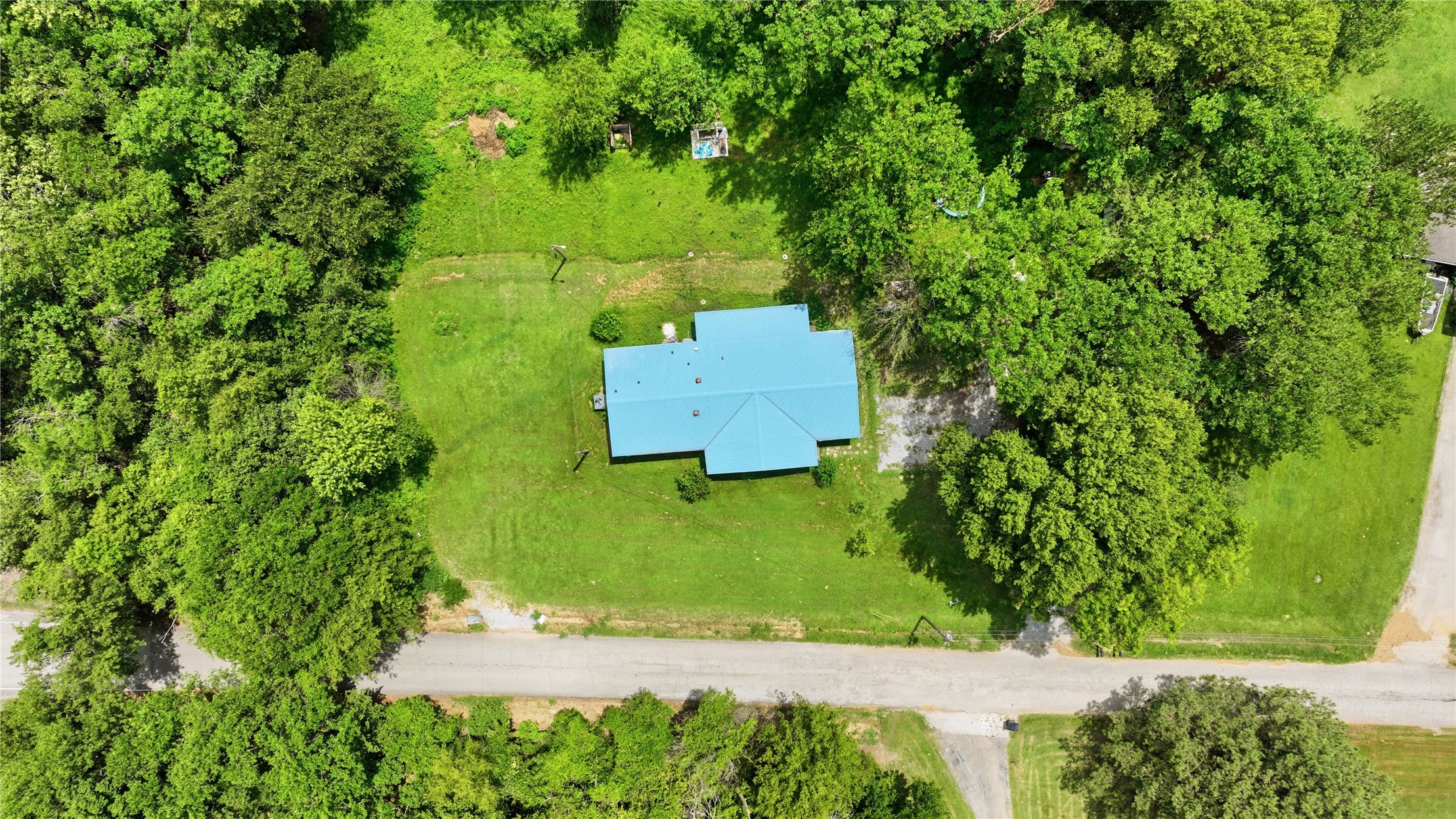 16874 E 570 Road N Property Photo 4