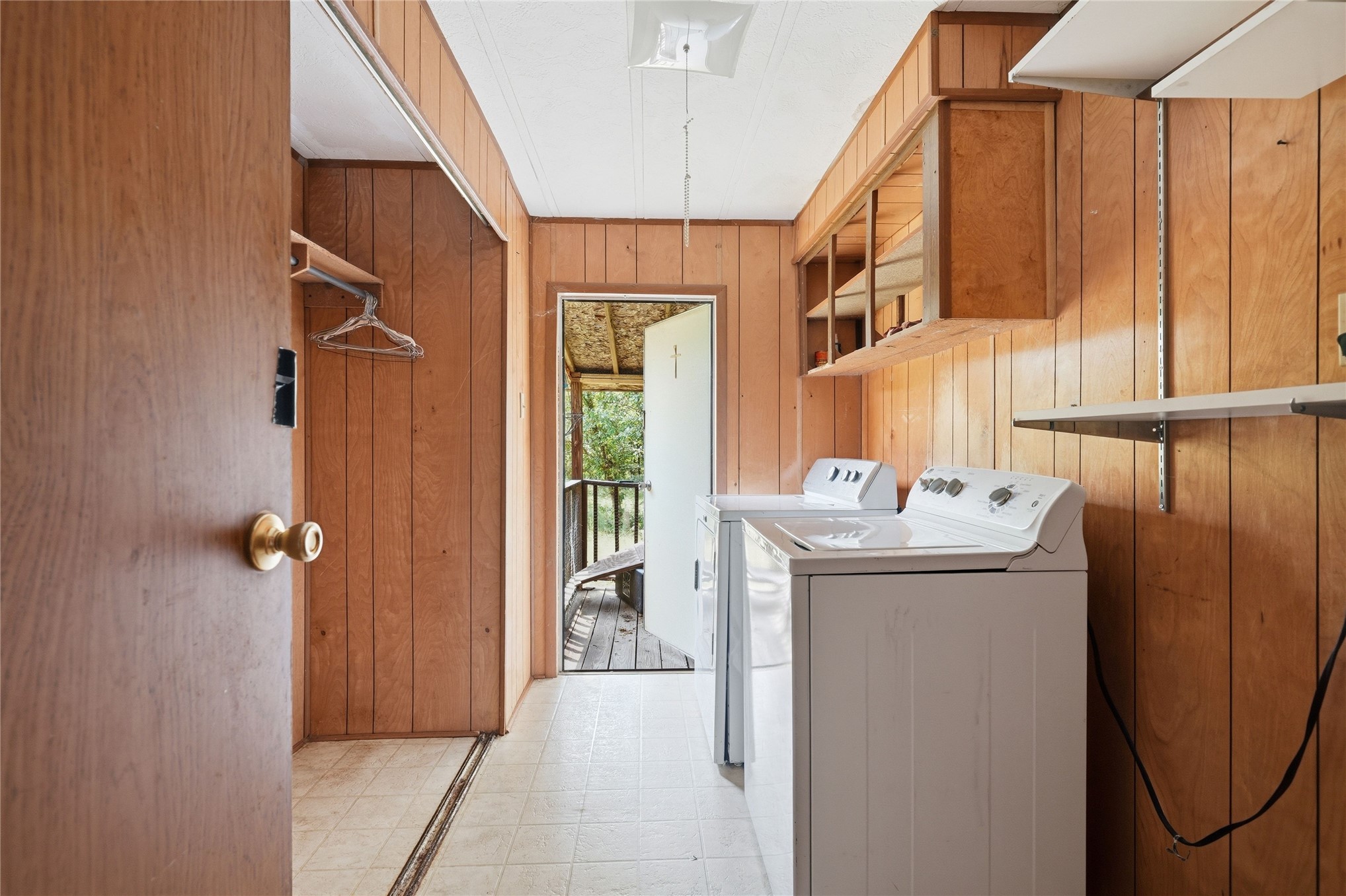 16874 E 570 Road N Property Photo 8