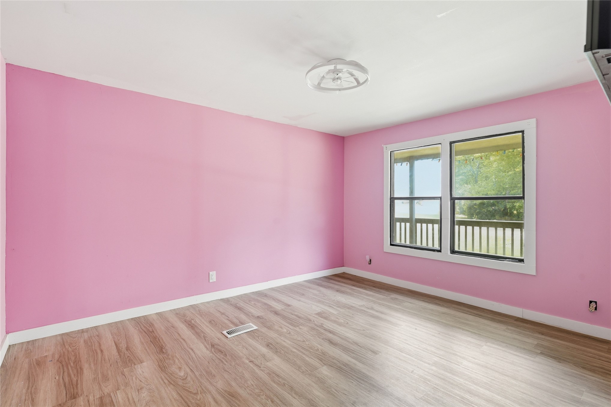 16874 E 570 Road N Property Photo 20