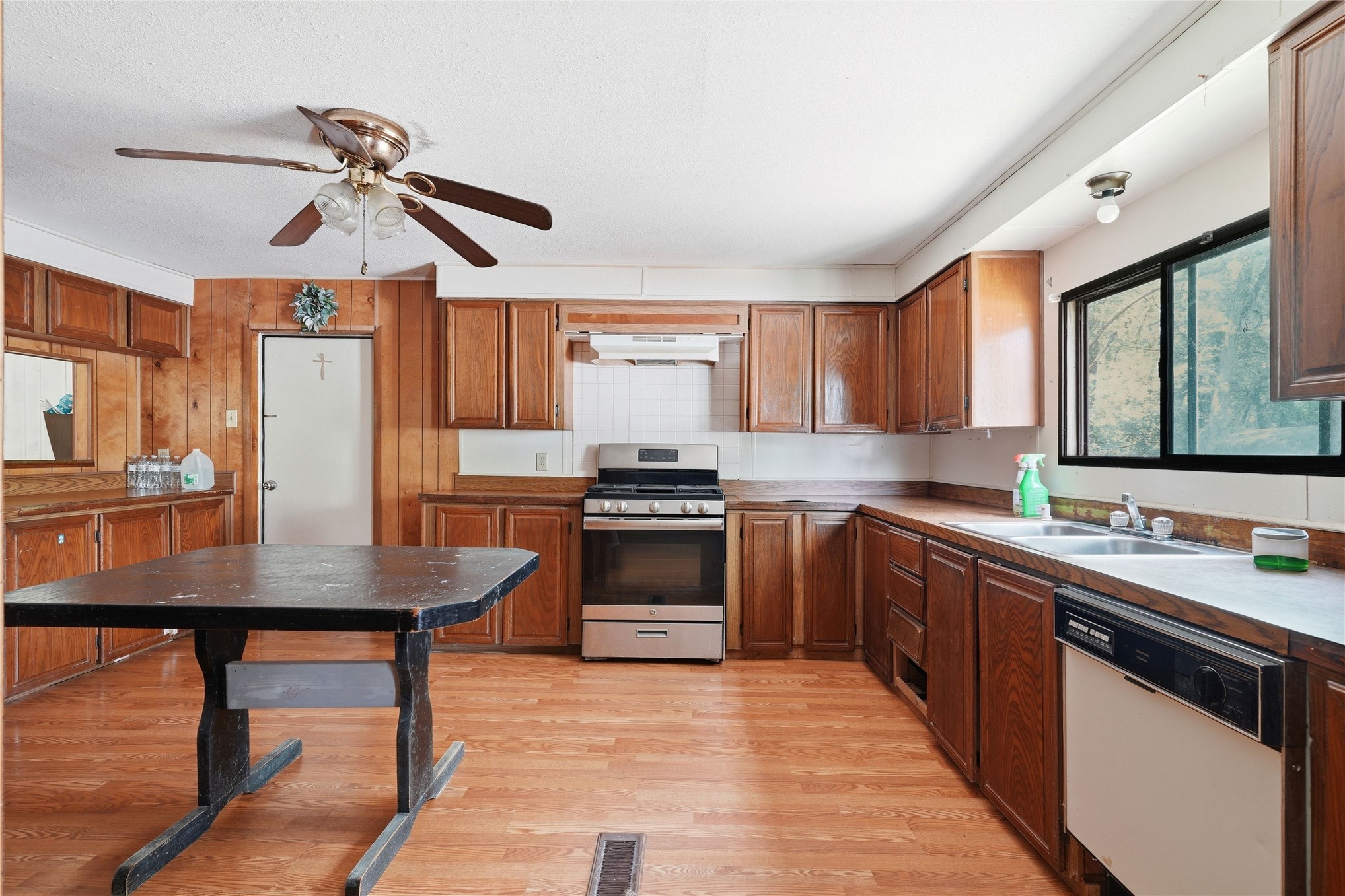 16874 E 570 Road N Property Photo 25