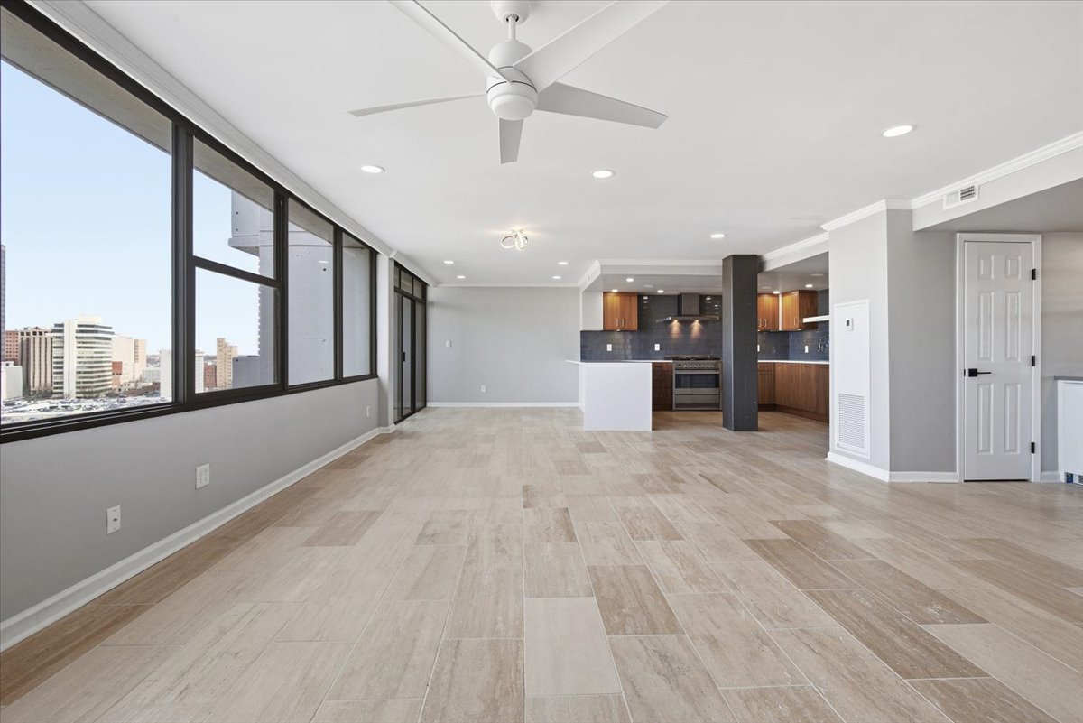 450 W 7th Street 1801-1802 Property Photo 10